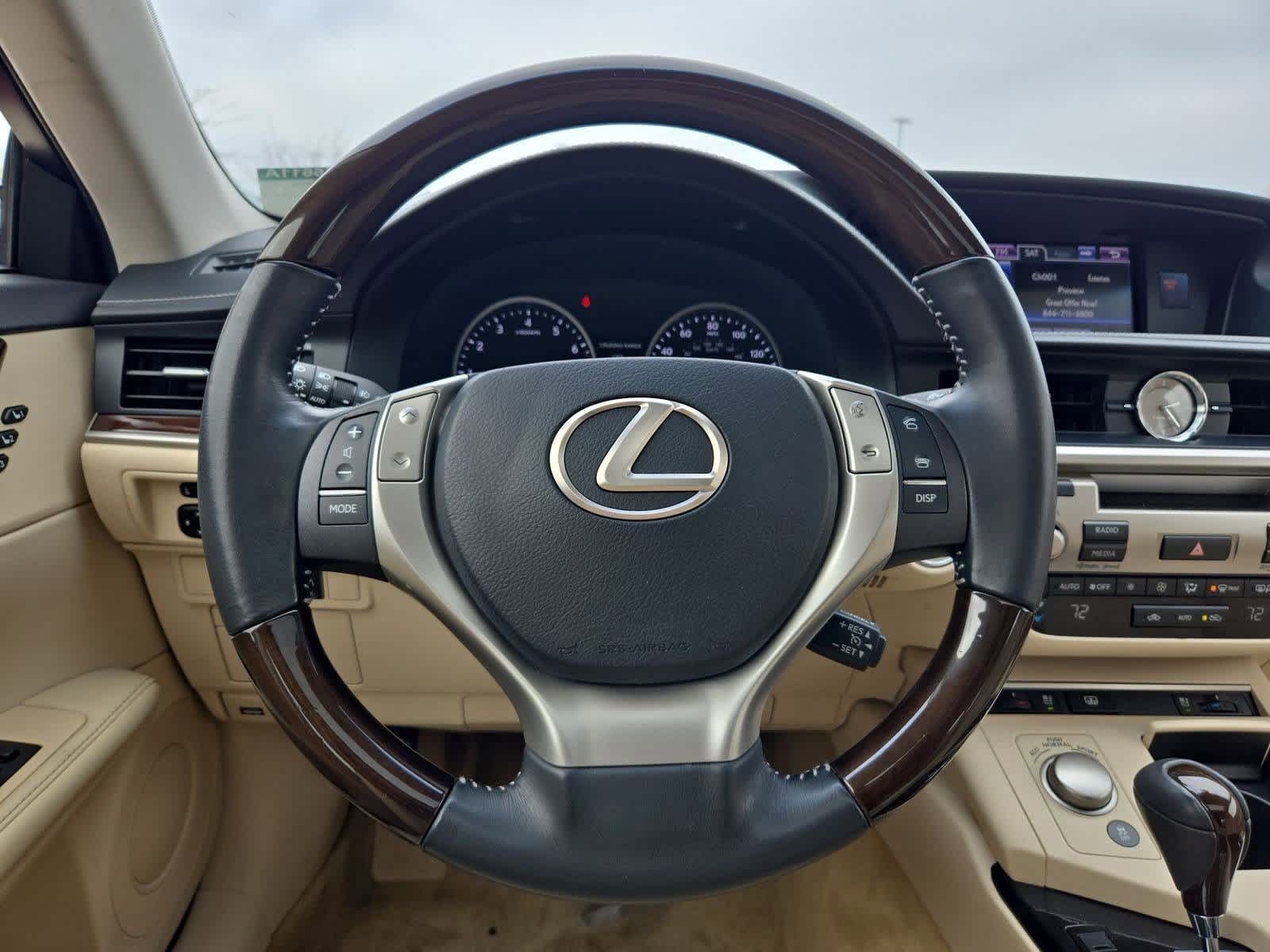 Thumbnail: 2013 Lexus ES - 23