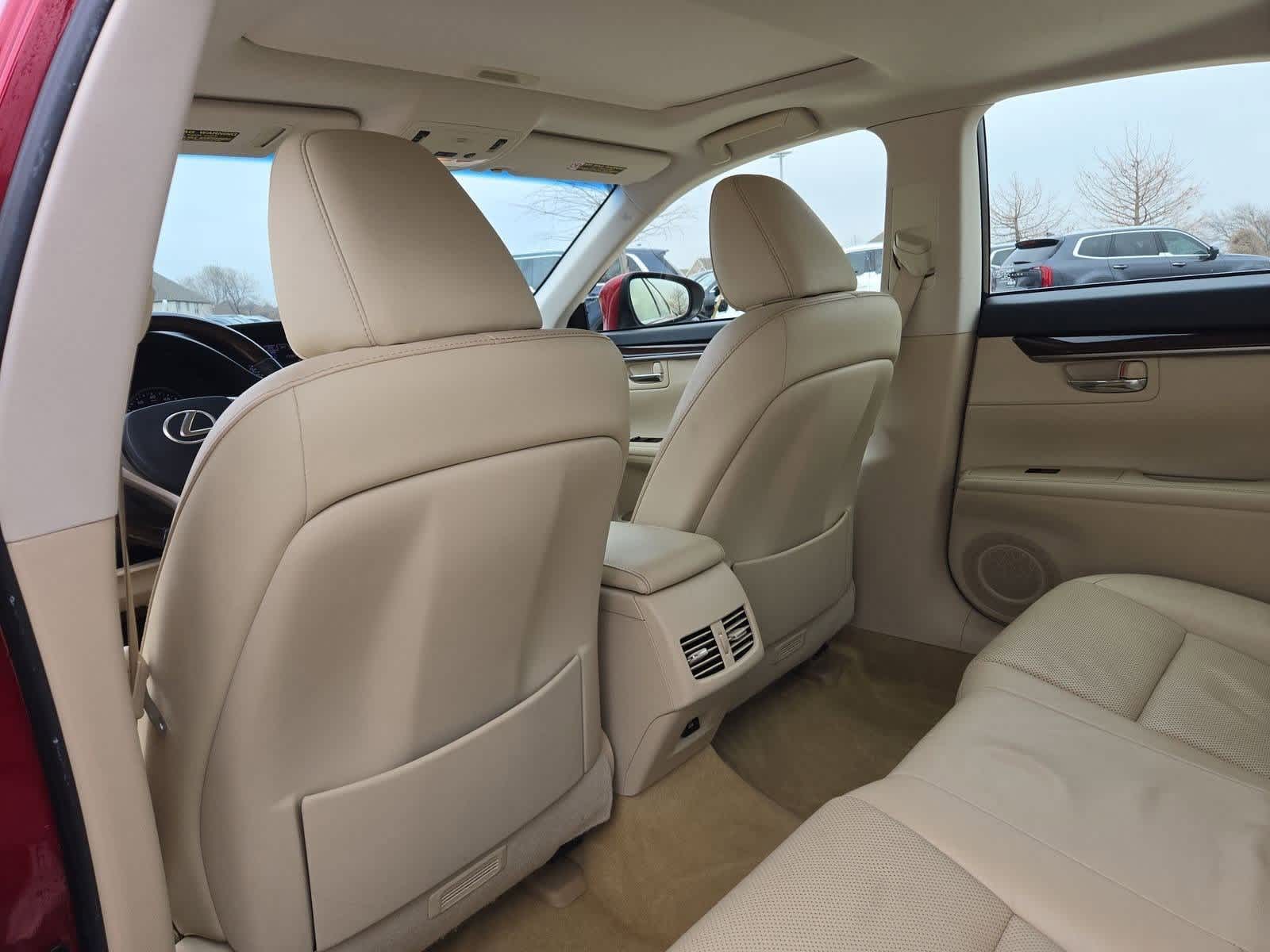 Thumbnail: 2013 Lexus ES - 17