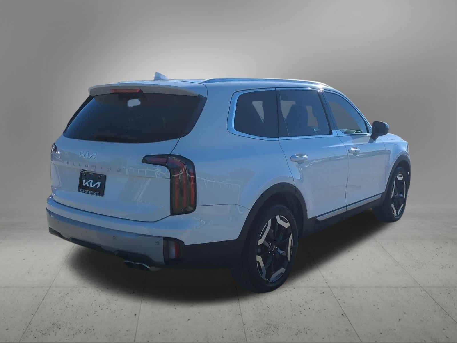 Thumbnail: 2023 Kia Telluride - 6