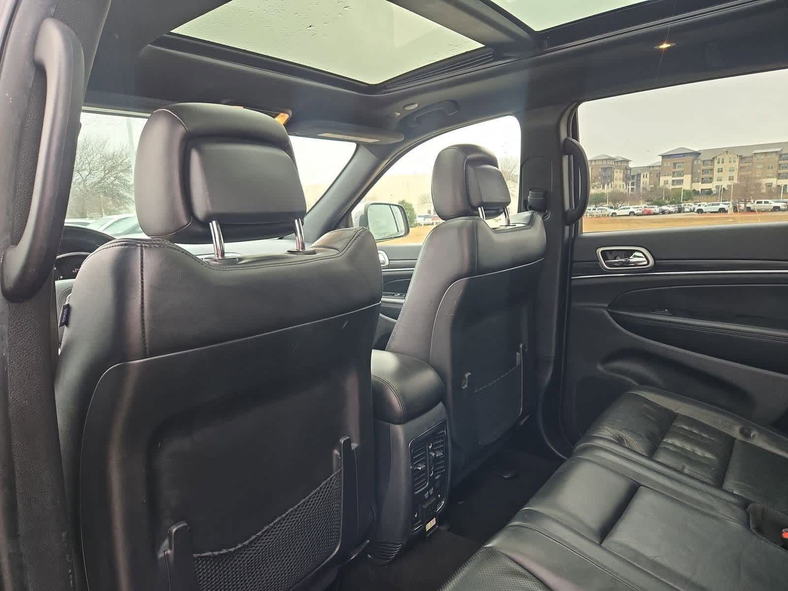 Thumbnail: 2019 Jeep Grand Cherokee - 18