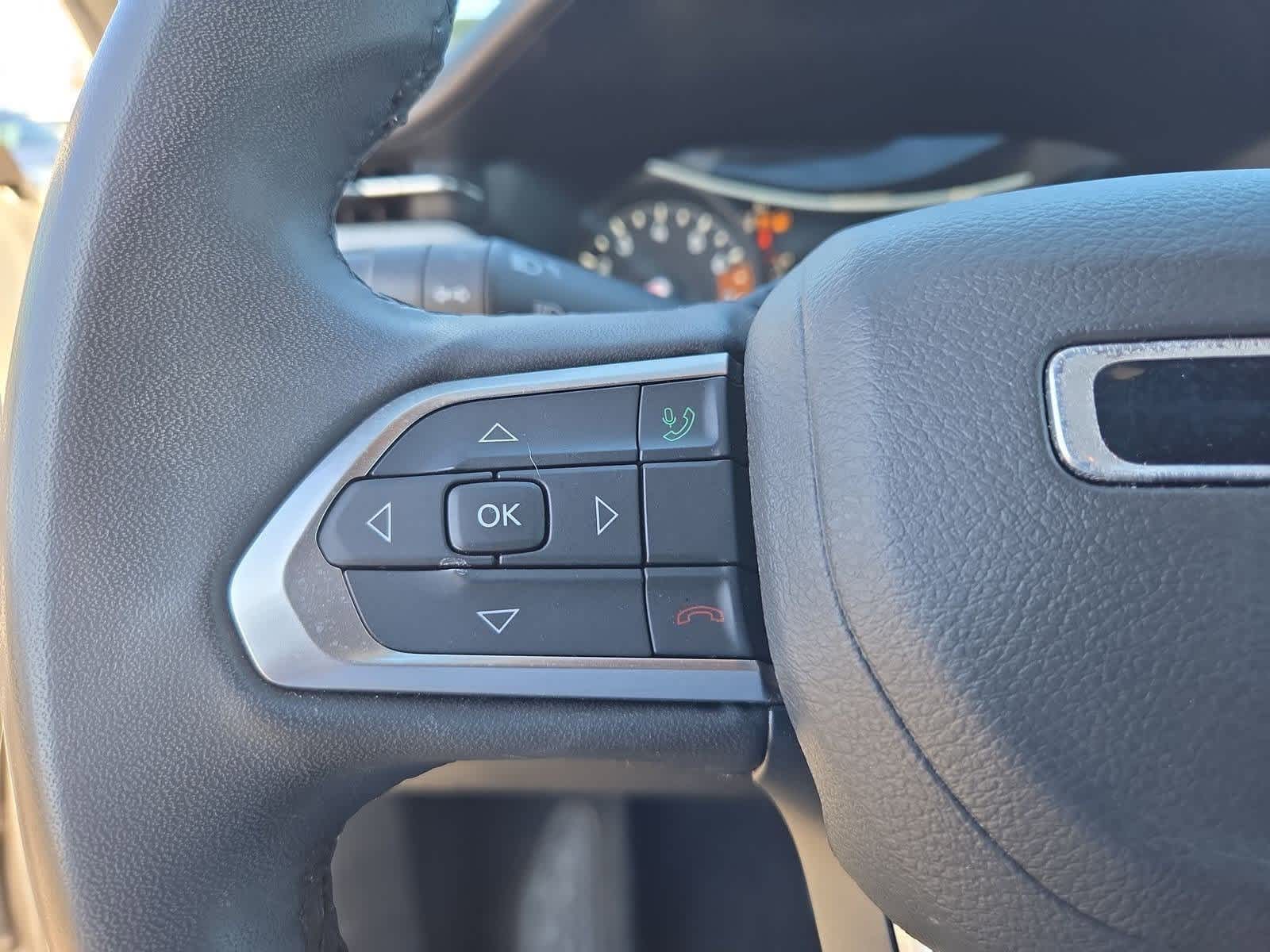 Thumbnail: 2023 Jeep Compass - 23