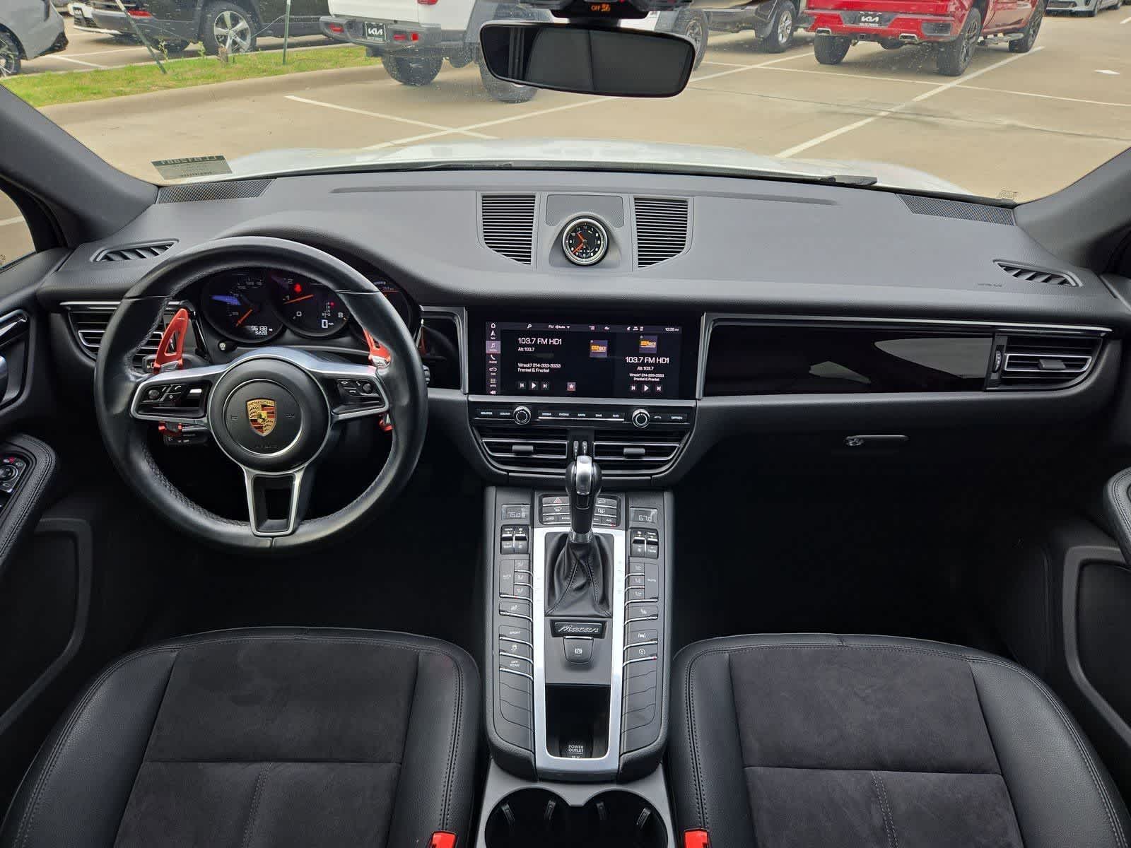 Thumbnail: 2020 Porsche Macan - 13