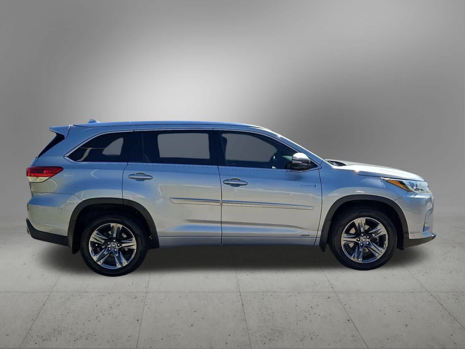 Thumbnail: 2018 Toyota Highlander - 6