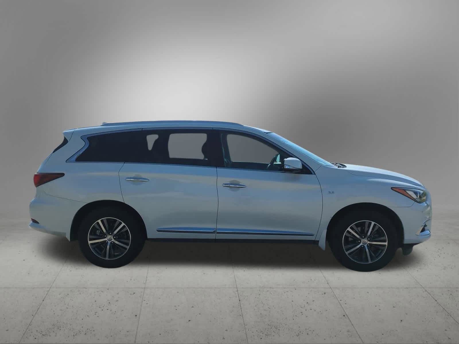 Thumbnail: 2017 INFINITI QX60 - 7