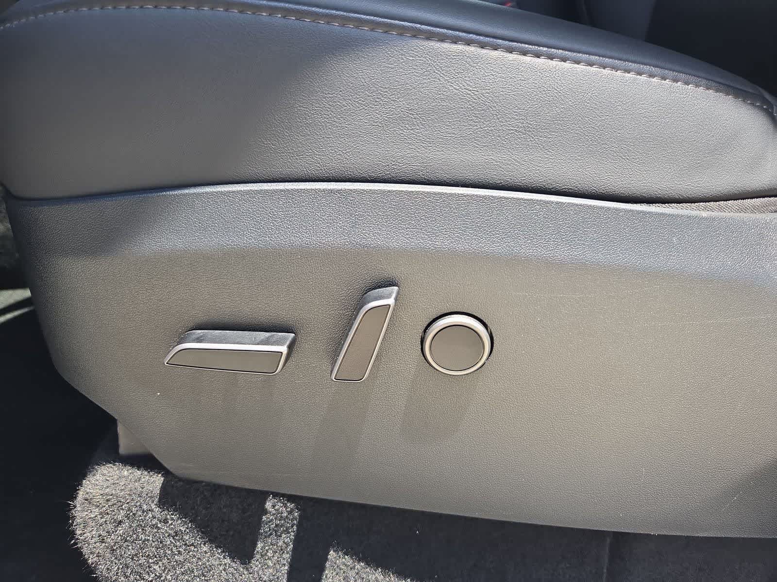 Thumbnail: 2023 Tesla Model Y - 14