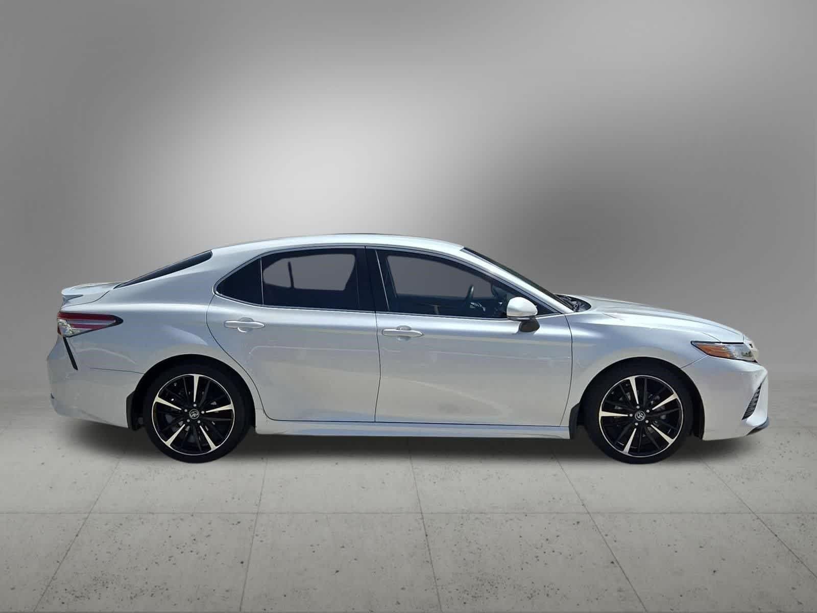 2018 Toyota Camry XSE - Photo 7
