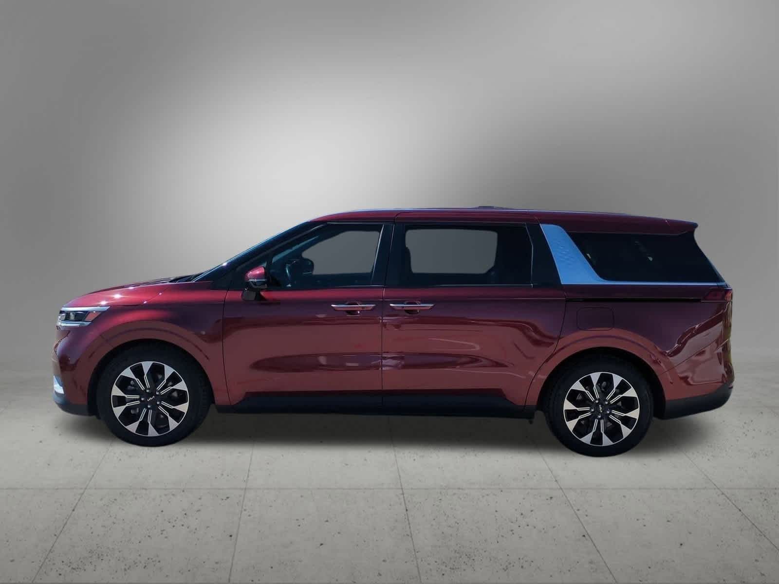 Thumbnail: 2023 Kia Carnival - 3