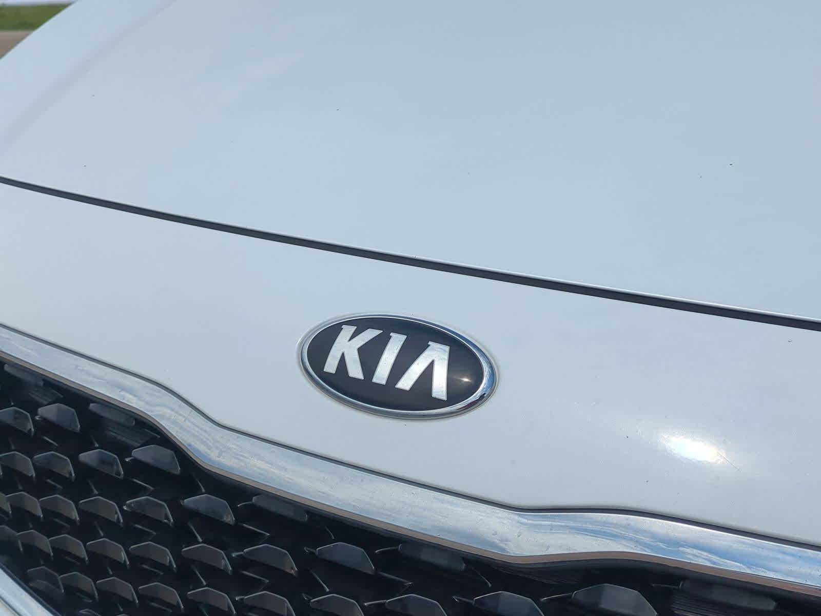Thumbnail: 2018 Kia Forte - 10