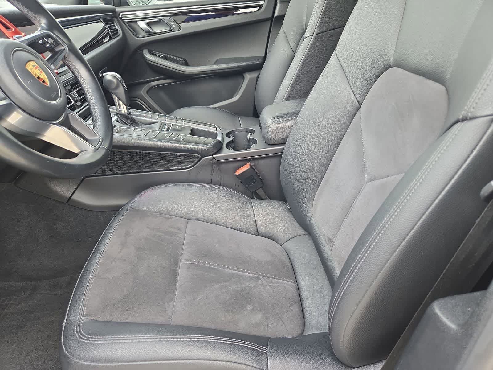 Thumbnail: 2020 Porsche Macan - 14