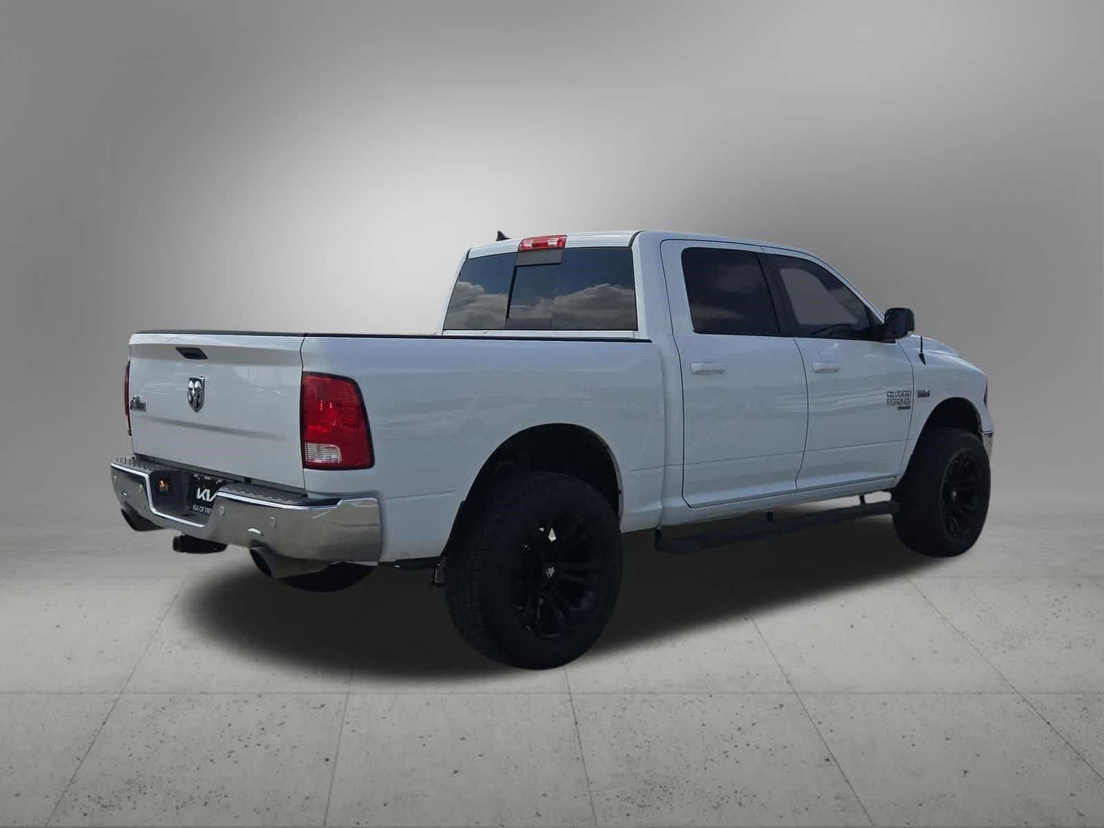 Thumbnail: 2019 RAM 1500 Classic - 6