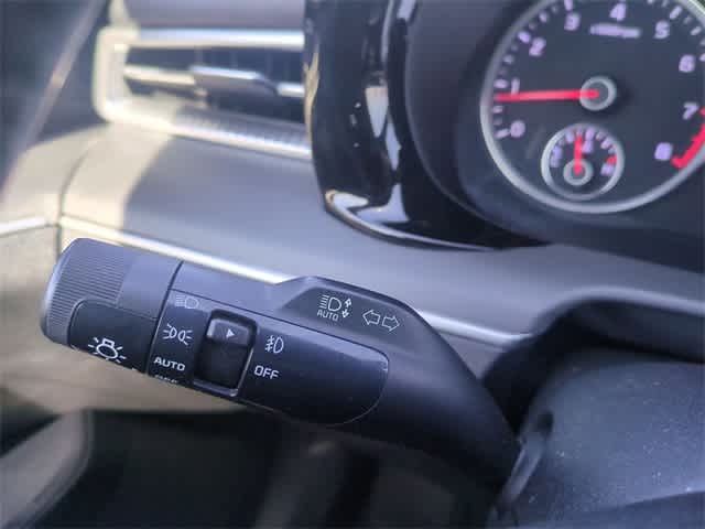 2022 Kia K5 GT-Line 25