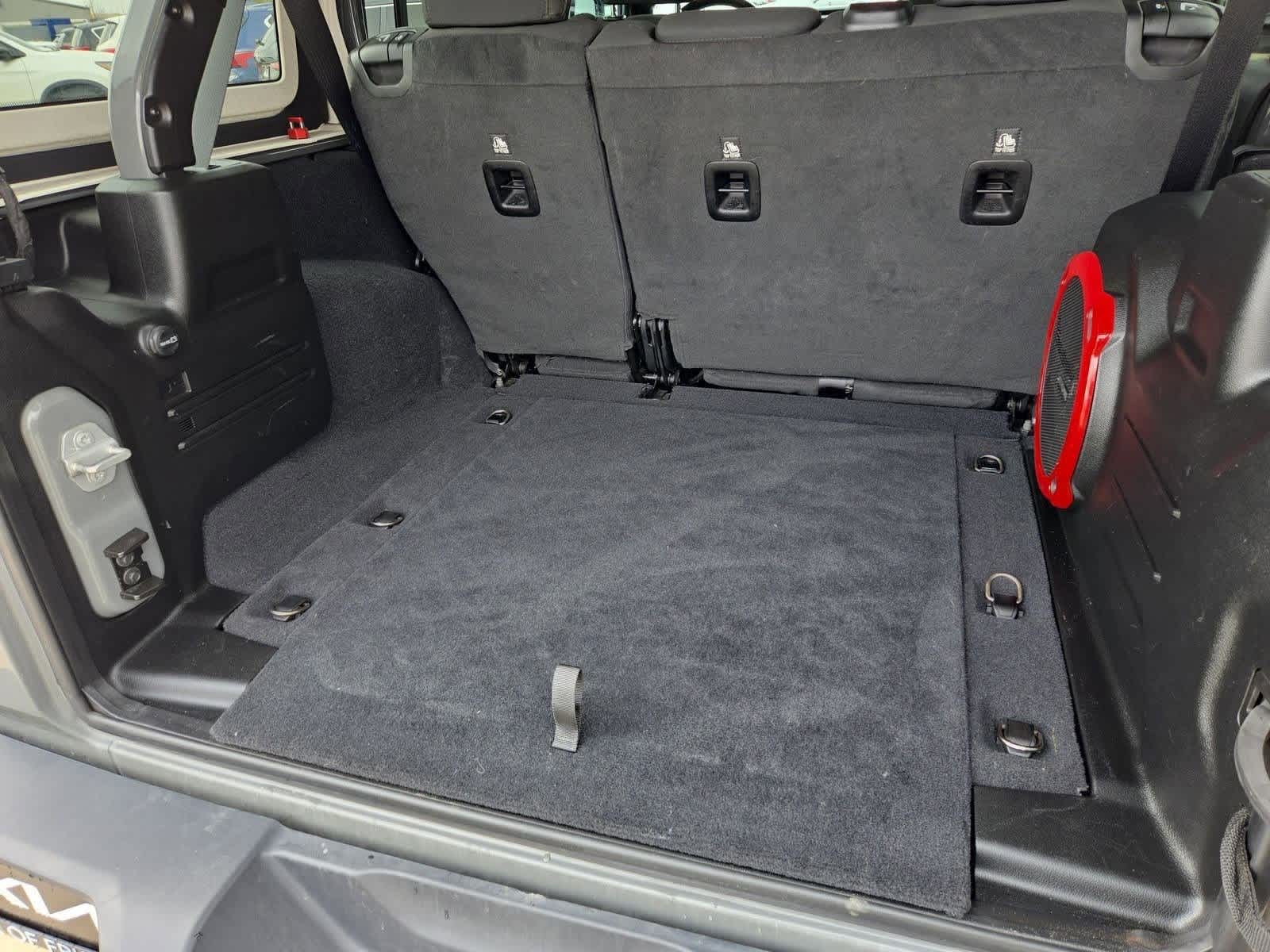 Thumbnail: 2020 Jeep Wrangler - 31