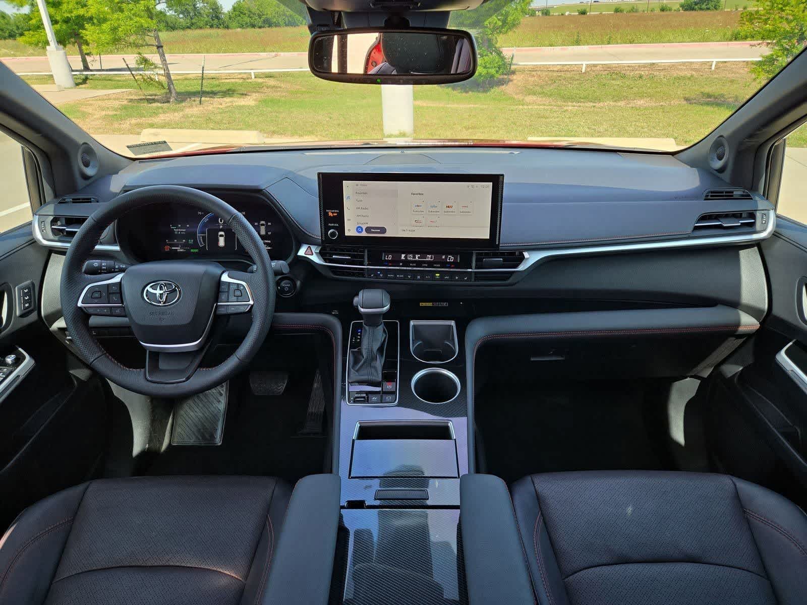 Thumbnail: 2025 Toyota Sienna - 13