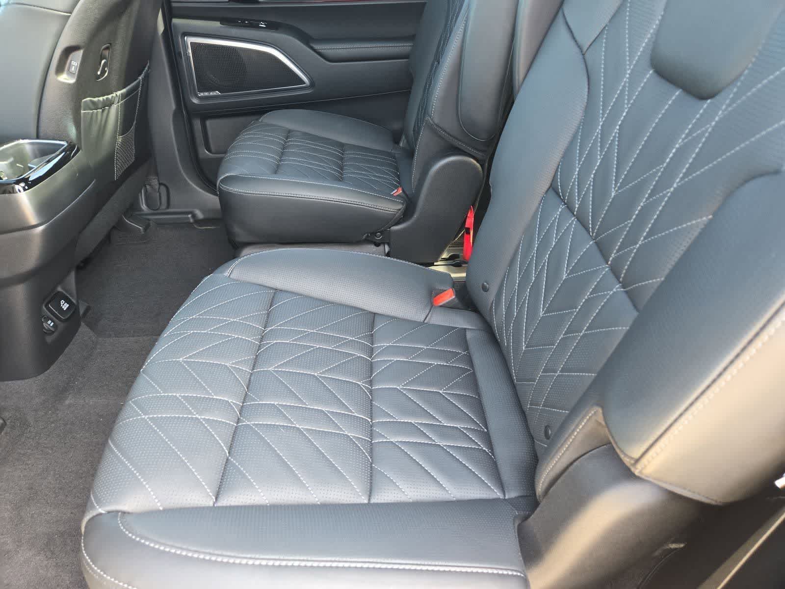 Thumbnail: 2025 Kia Telluride - 18