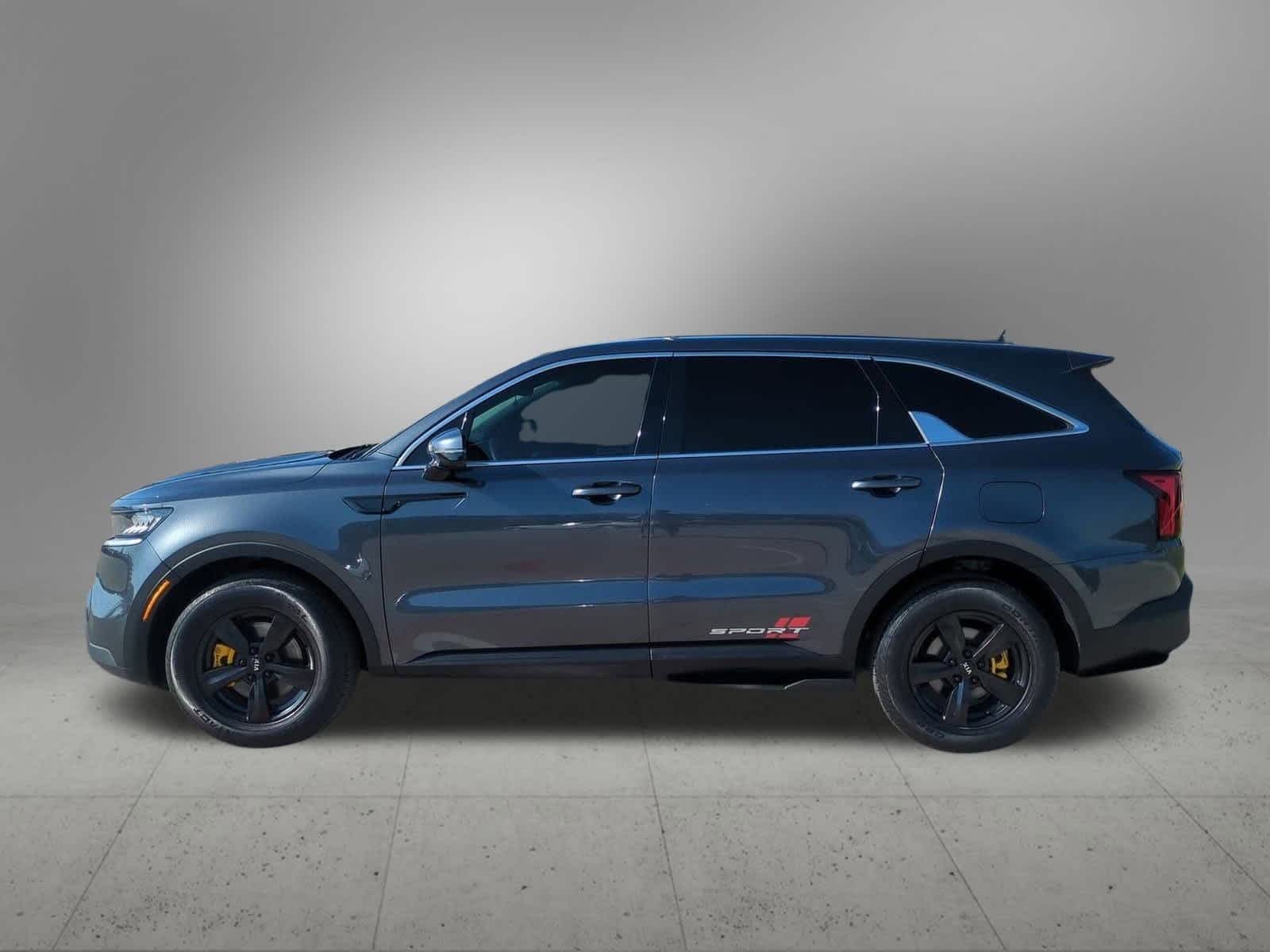 2021 Kia Sorento LX photo 3