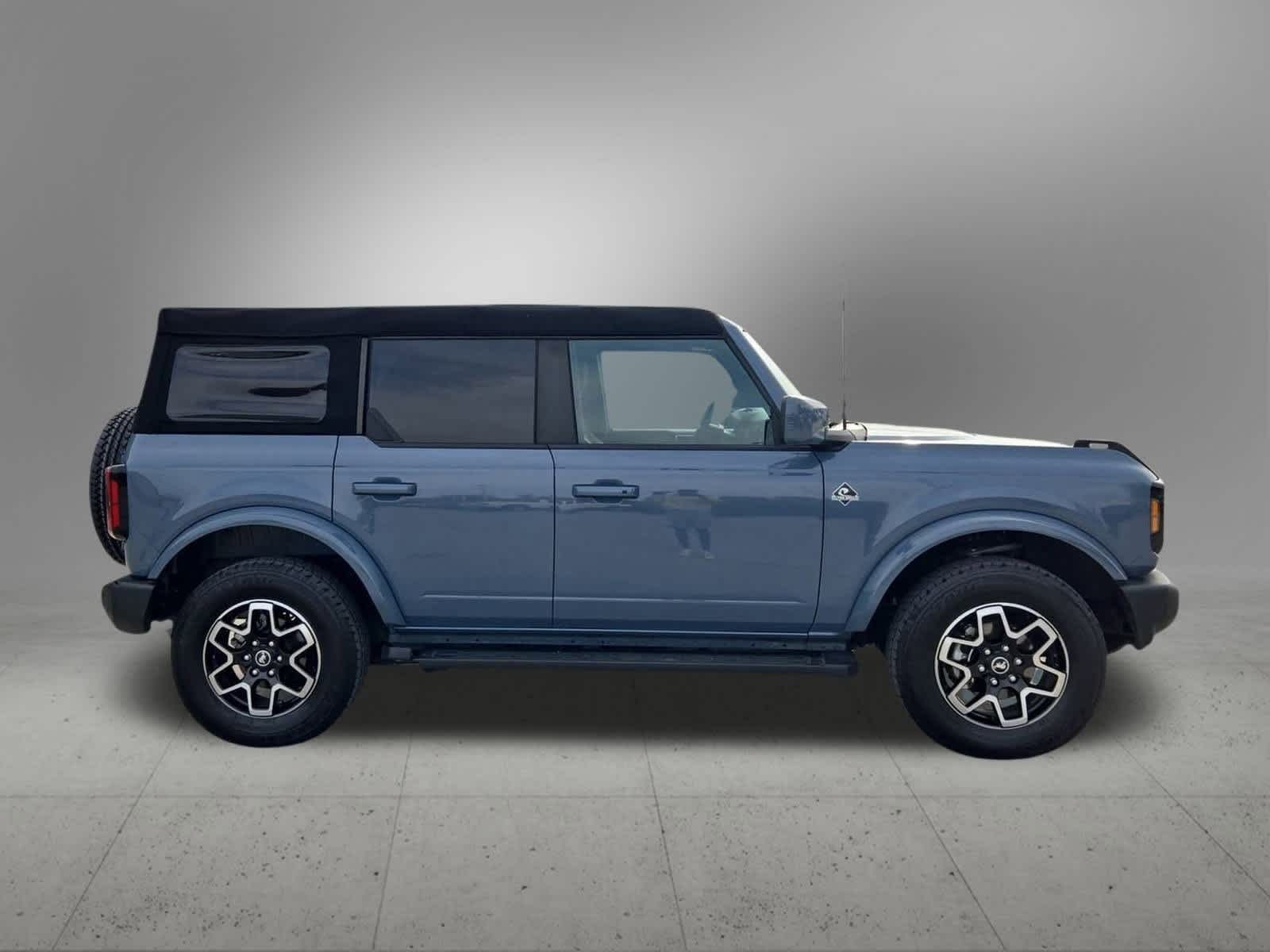 Thumbnail: 2023 Ford Bronco - 7