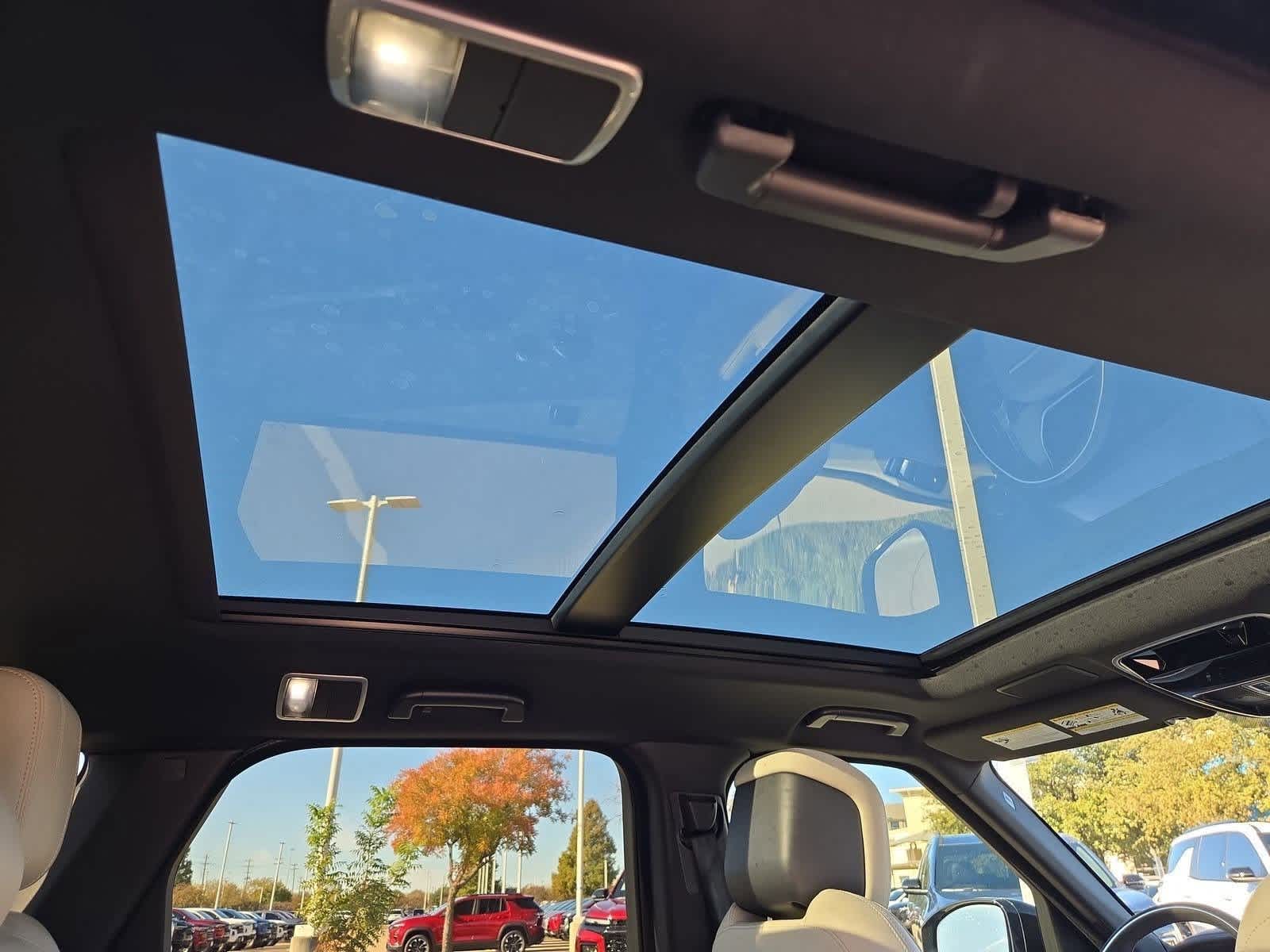 Thumbnail: 2021 Land Rover Range Rover Sport - 21