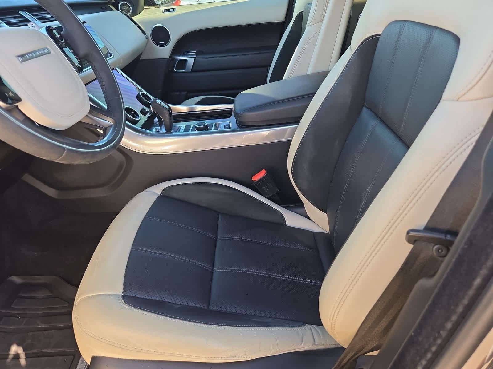 Thumbnail: 2021 Land Rover Range Rover Sport - 15