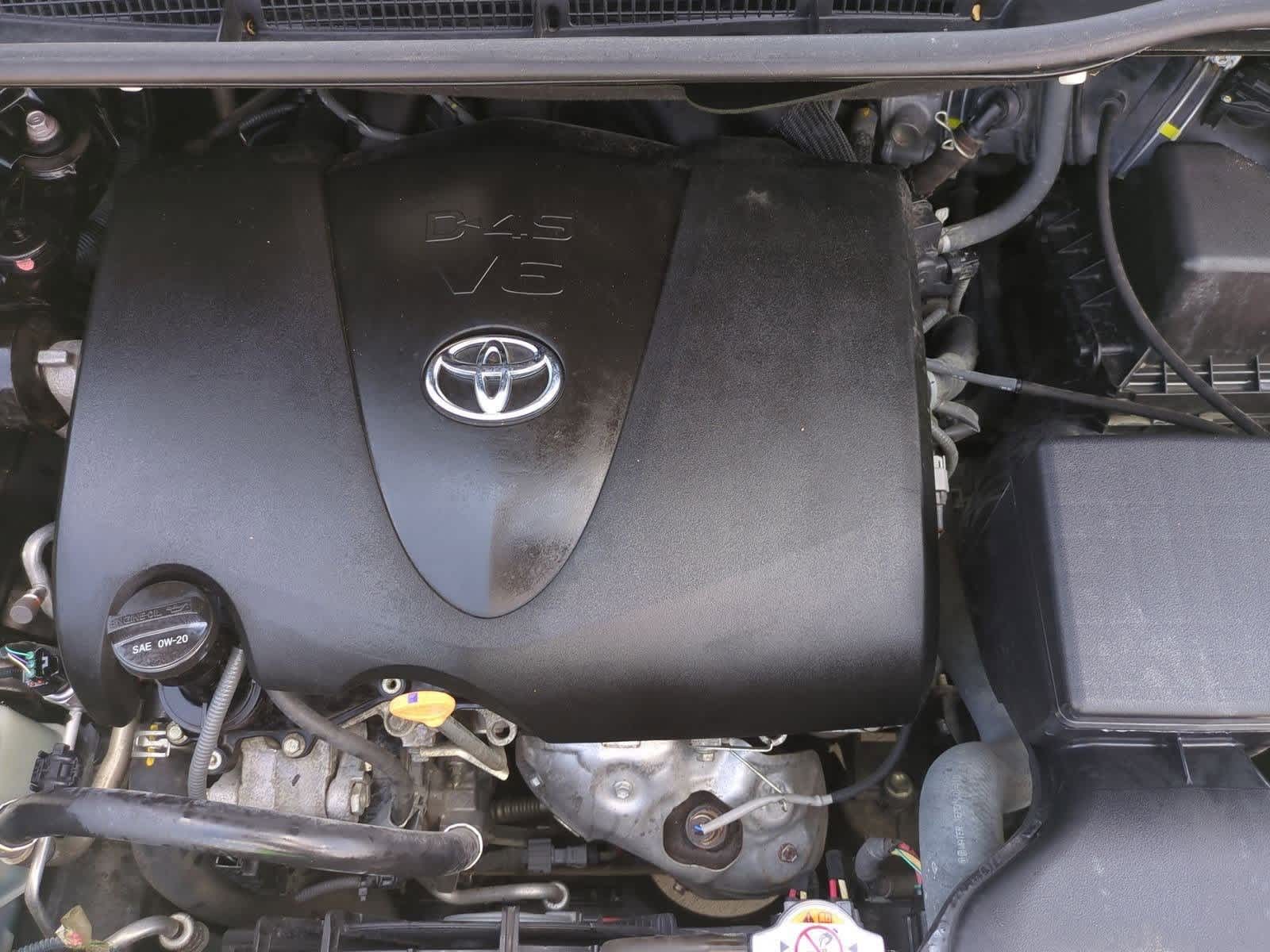 Thumbnail: 2019 Toyota Sienna - 14