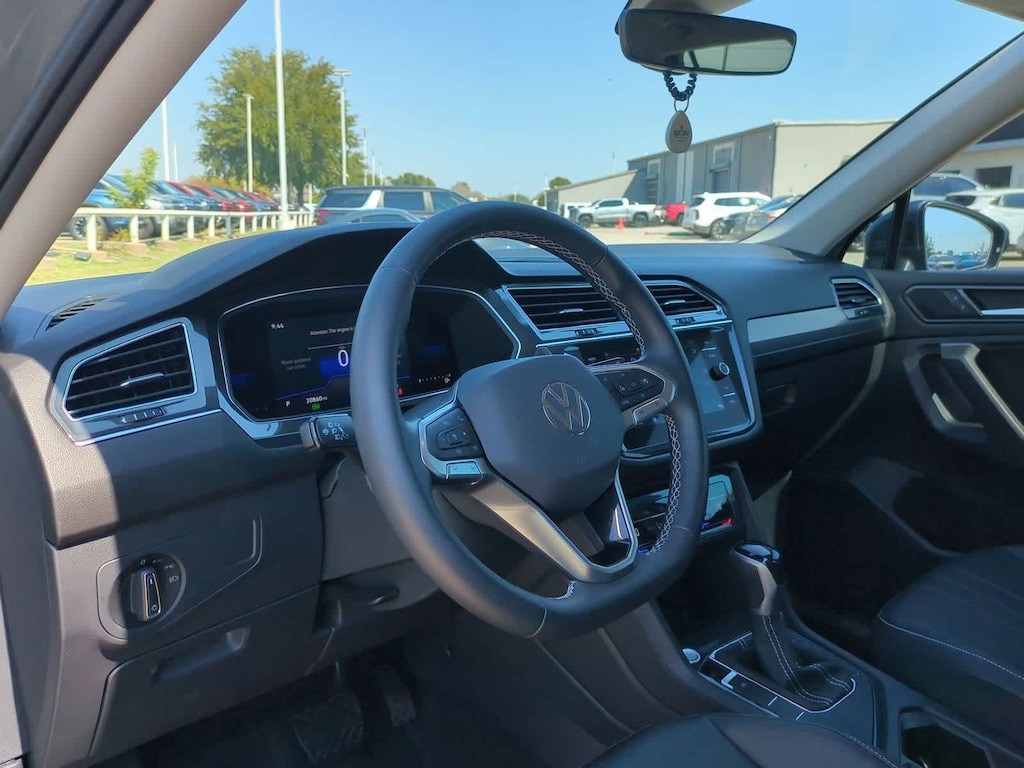Used 2022 Volkswagen Tiguan SE SUV