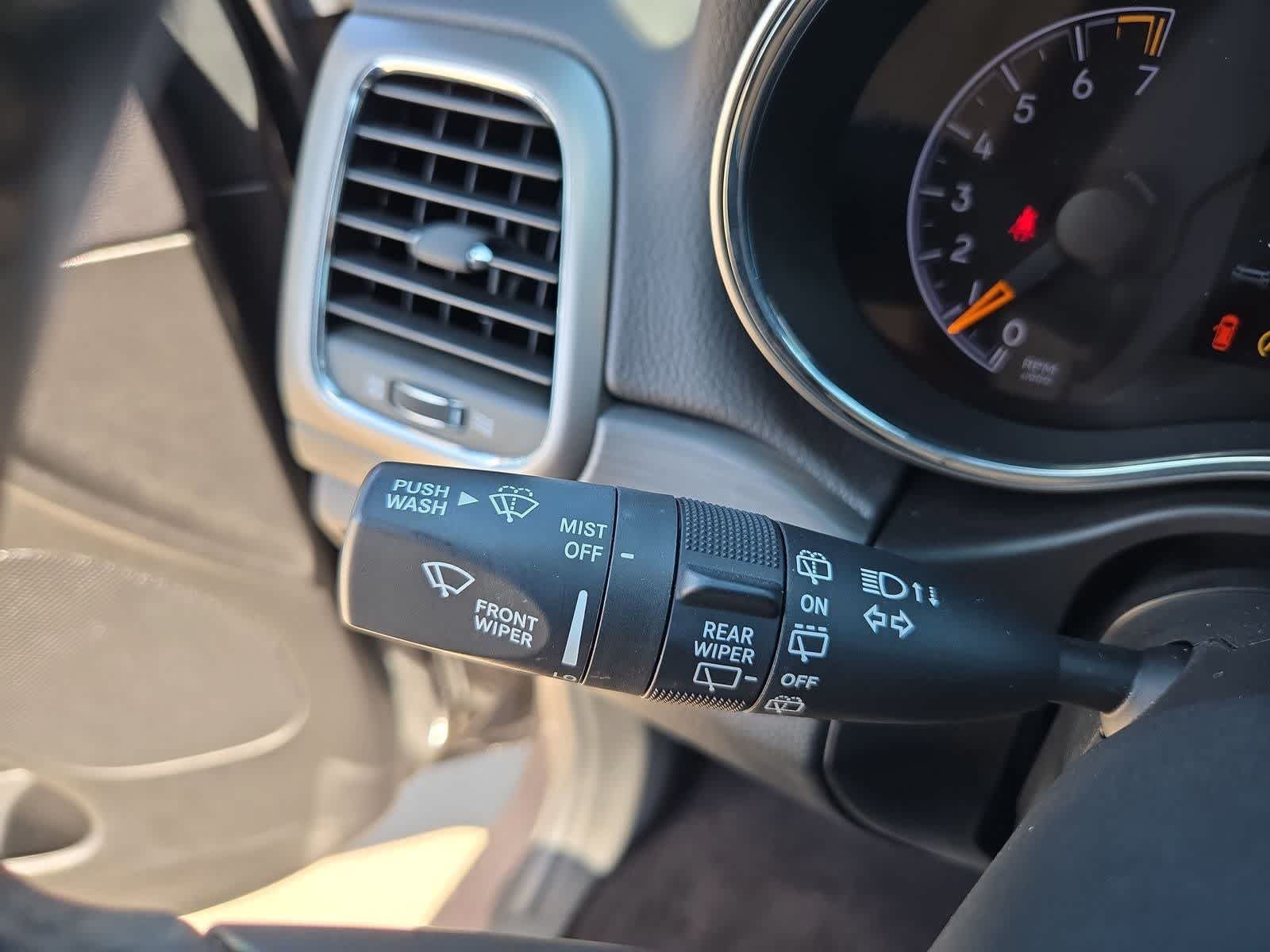 Thumbnail: 2019 Jeep Grand Cherokee - 23
