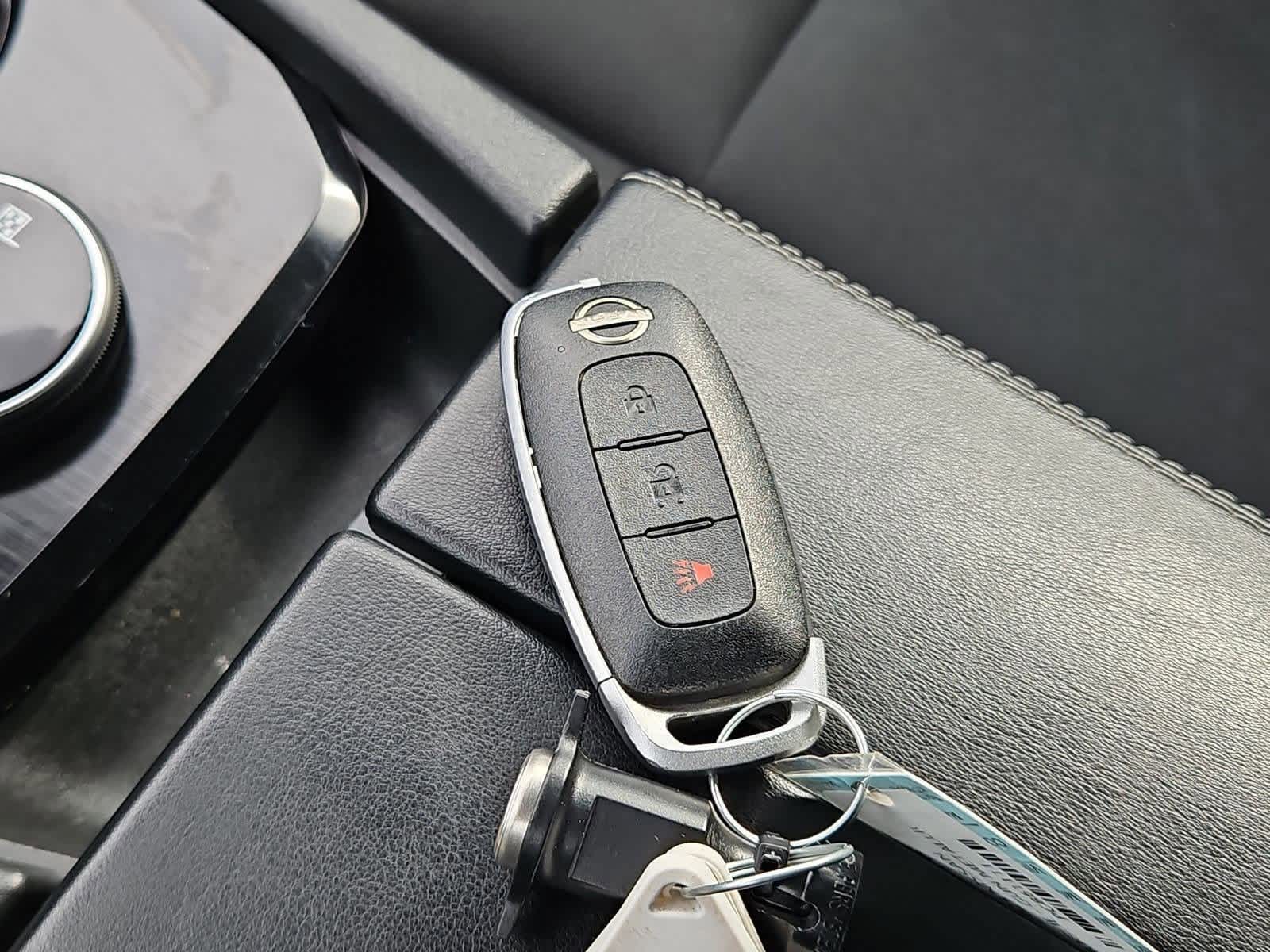 Thumbnail: 2023 Nissan Rogue - 33