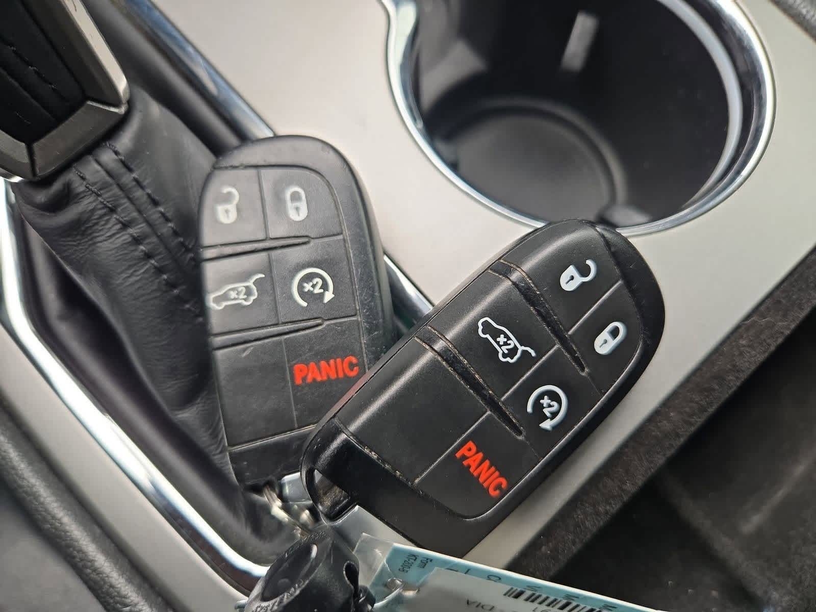 Thumbnail: 2017 Jeep Grand Cherokee - 33