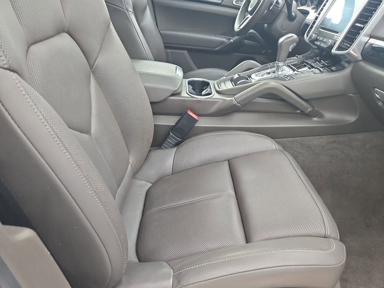 Thumbnail: 2017 Porsche Cayenne - 22