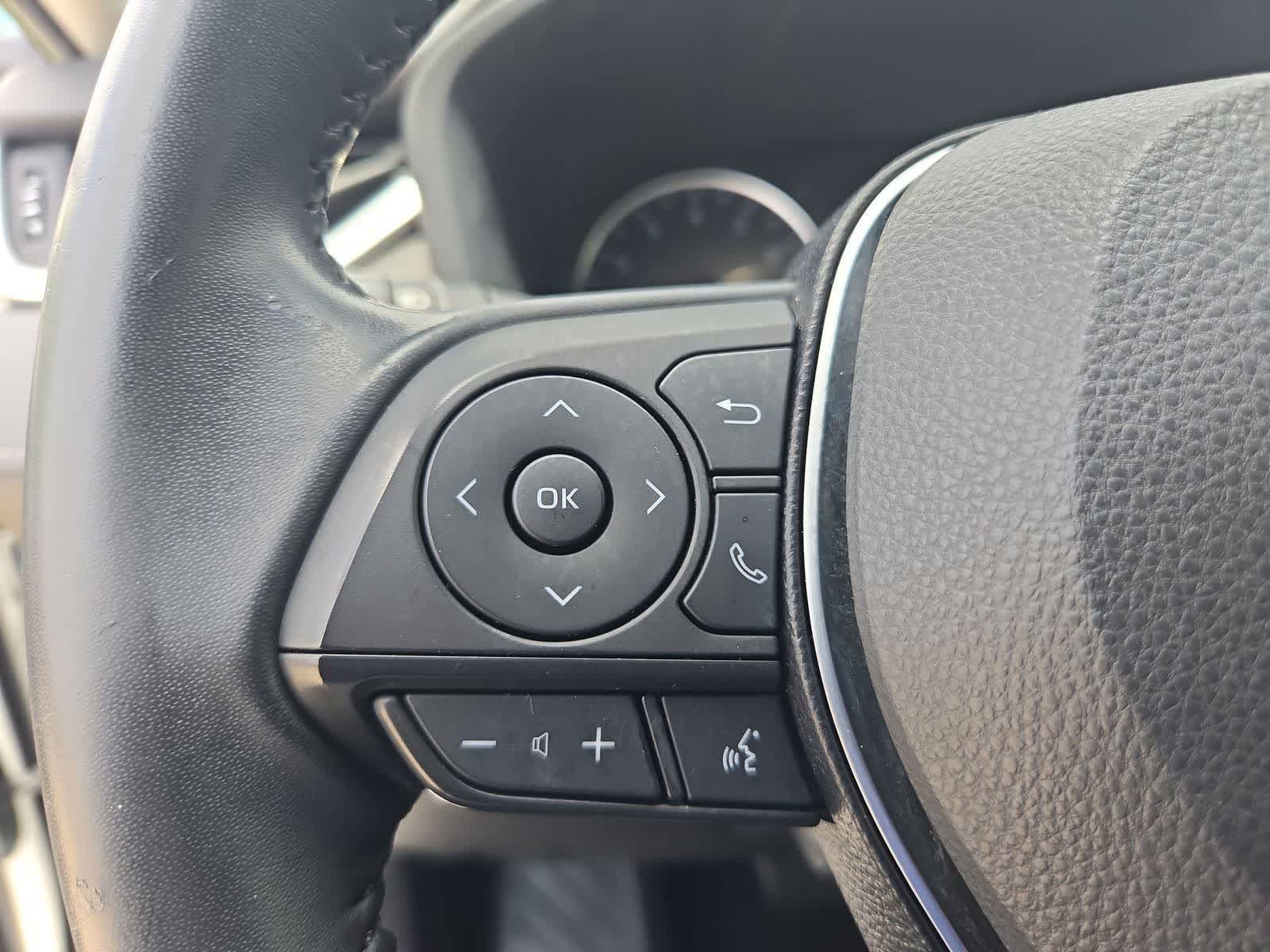 Thumbnail: 2019 Toyota RAV4 - 23