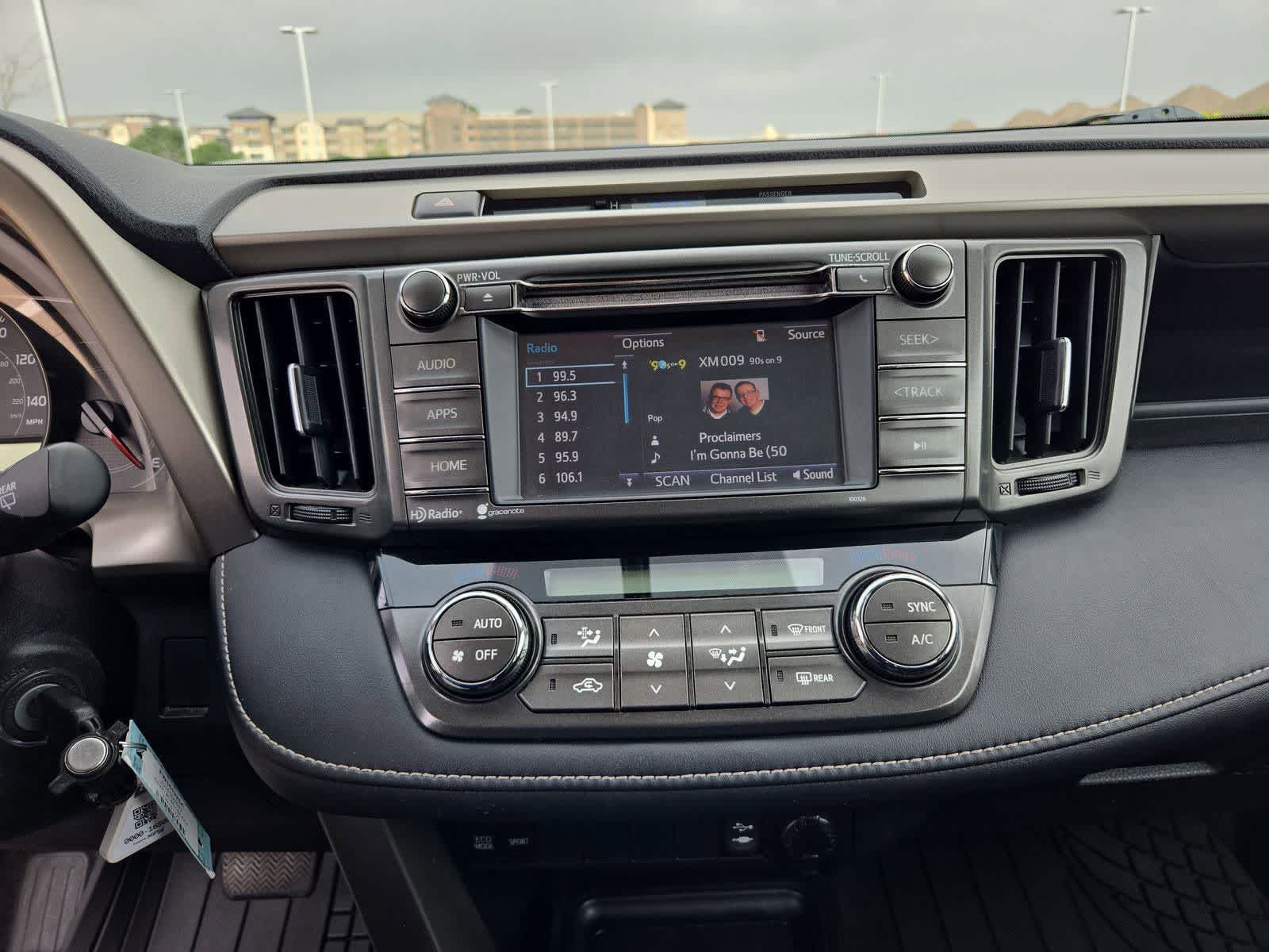 Thumbnail: 2015 Toyota RAV4 - 28