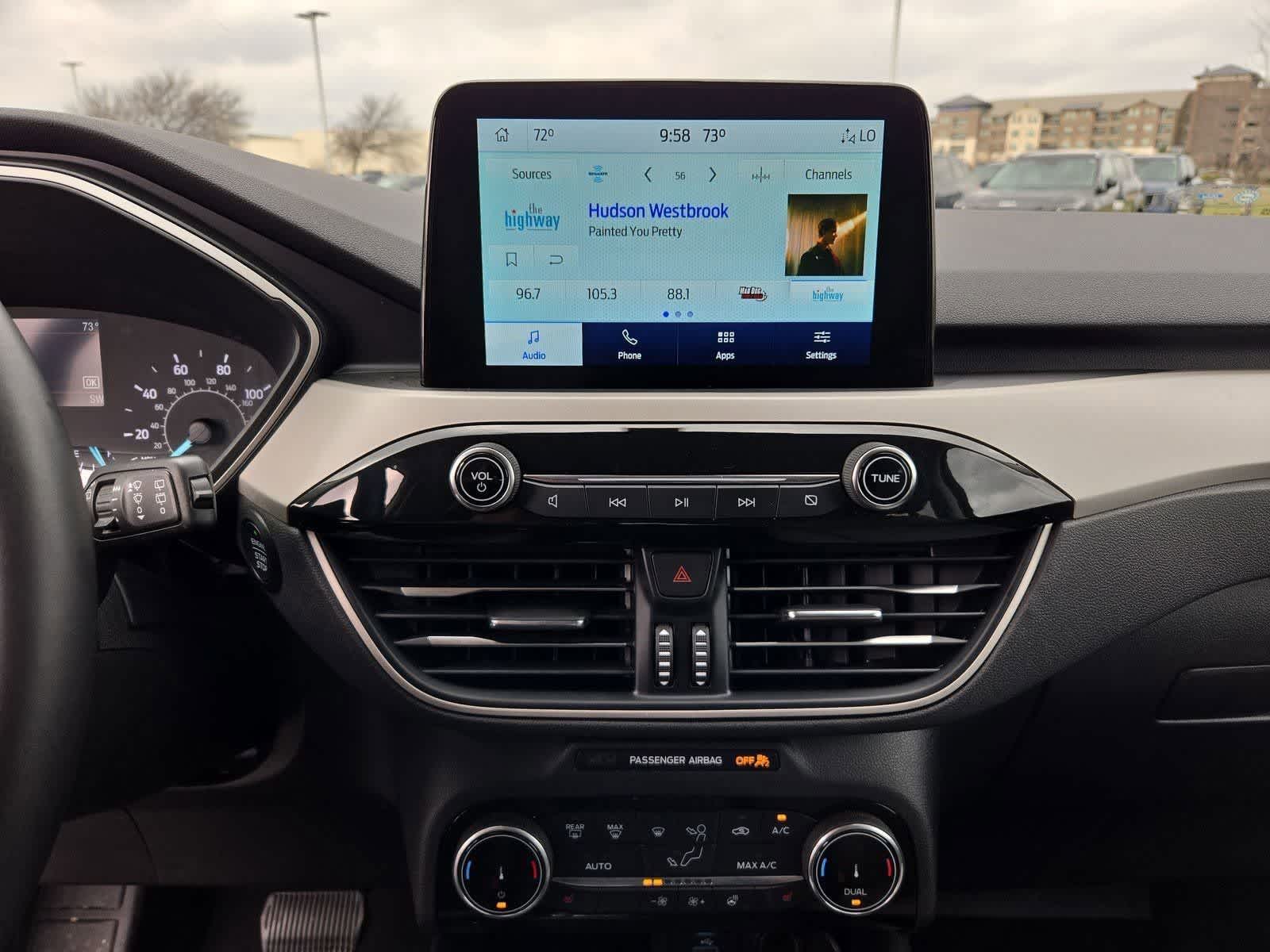 Thumbnail: 2022 Ford Escape - 25