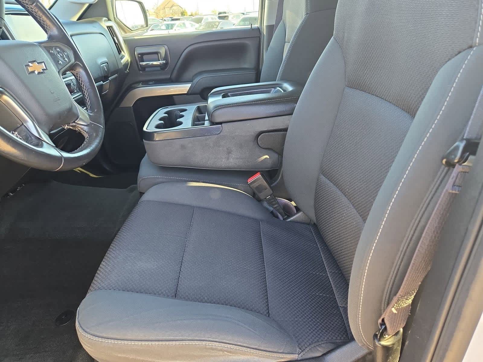 Thumbnail: 2016 Chevrolet Silverado 1500 - 16