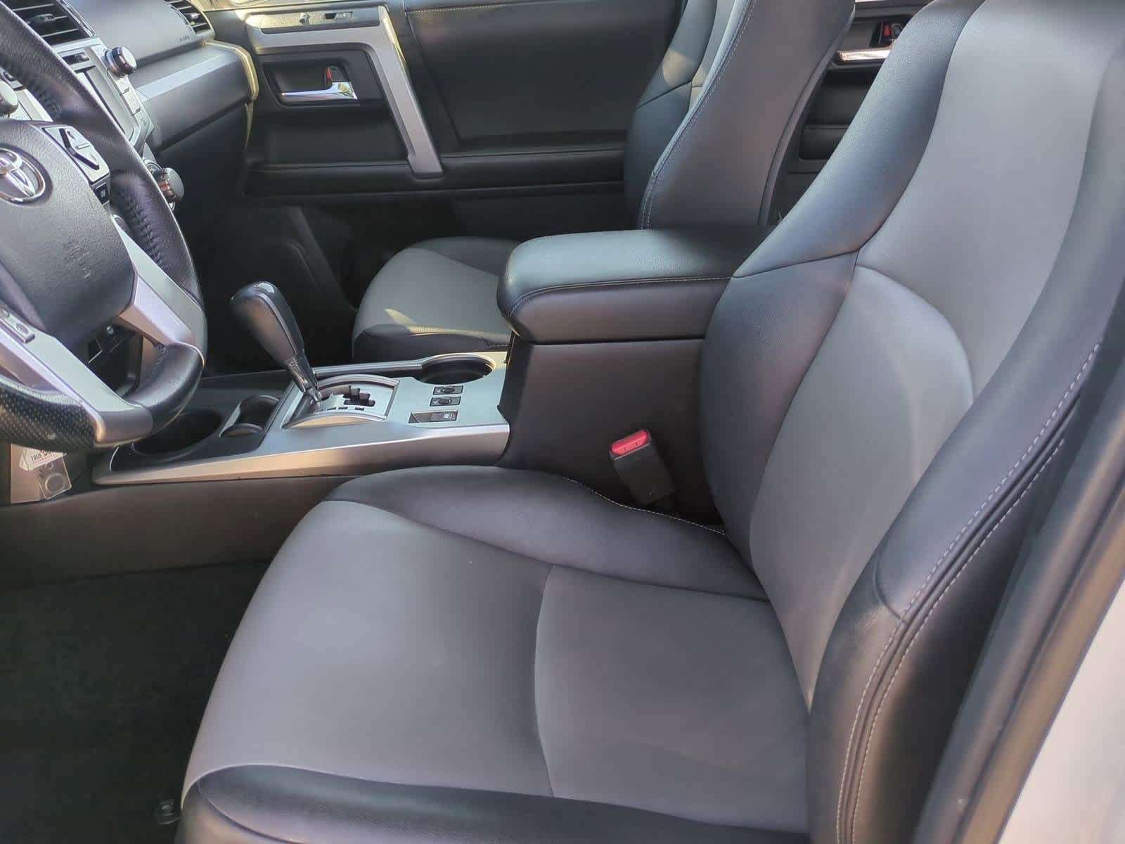 Thumbnail: 2014 Toyota 4Runner - 16