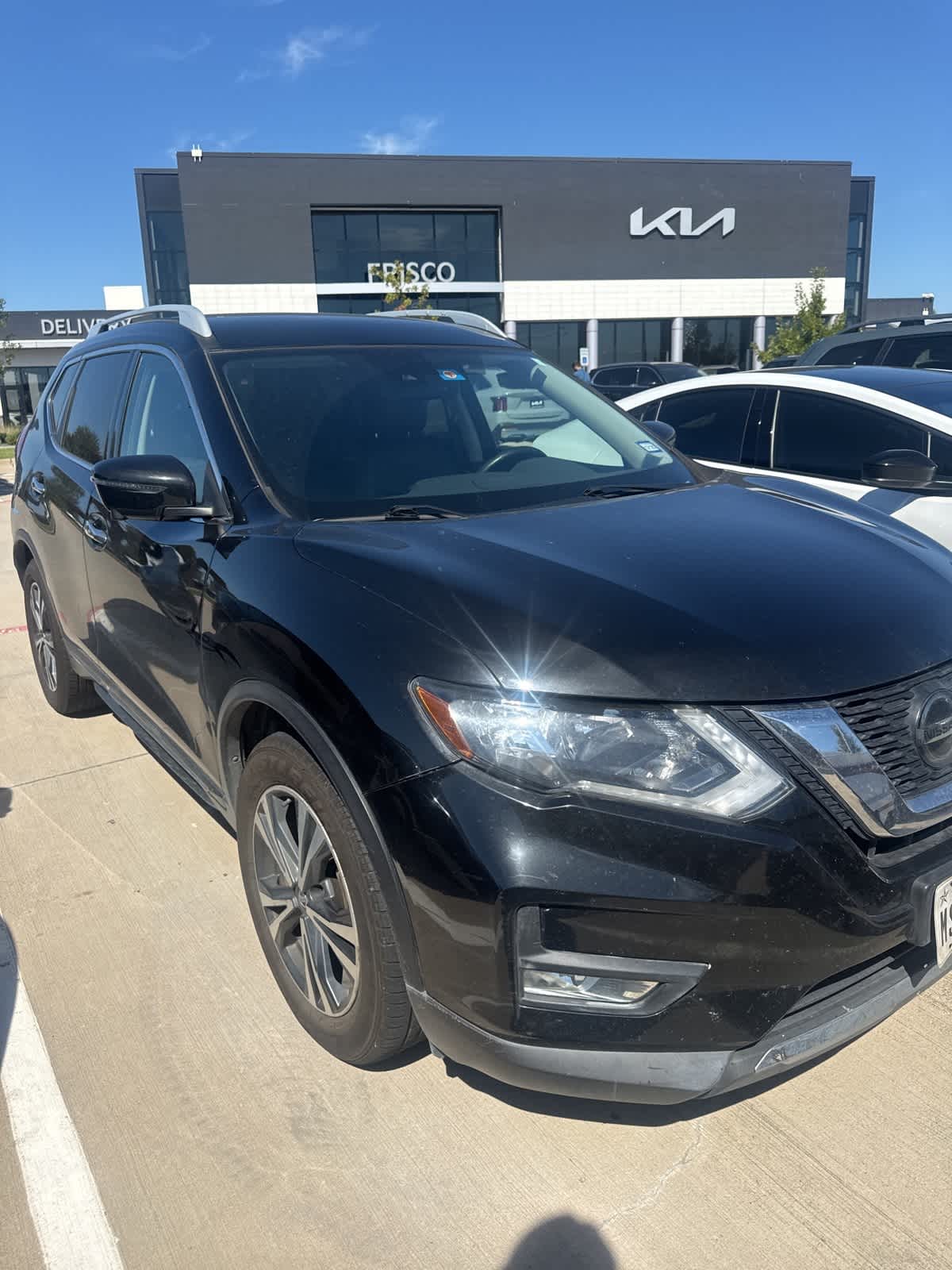 2018 Nissan Rogue SL photo 2