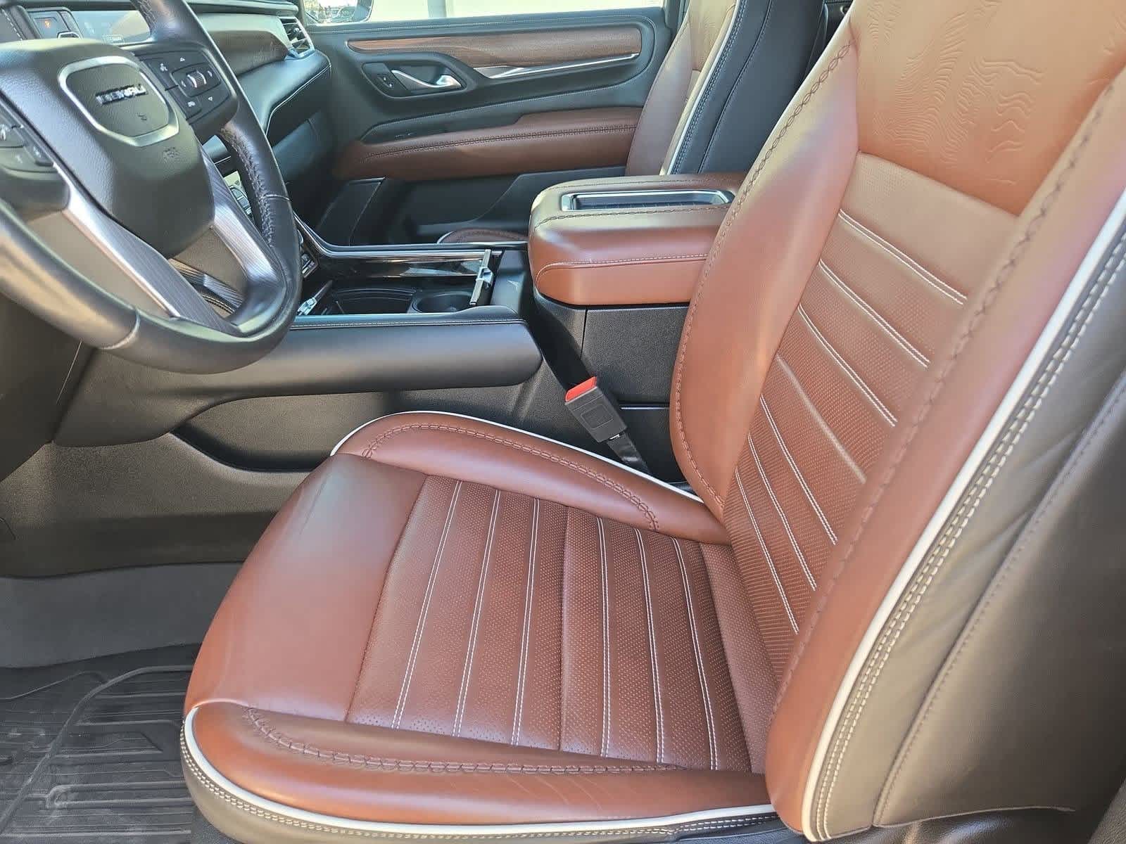 Thumbnail: 2023 GMC Yukon XL - 16