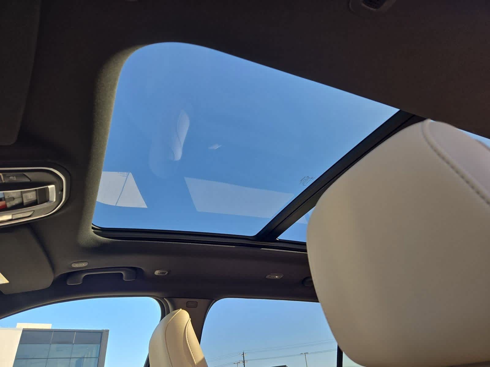 Thumbnail: 2023 Jeep Grand Cherokee - 18