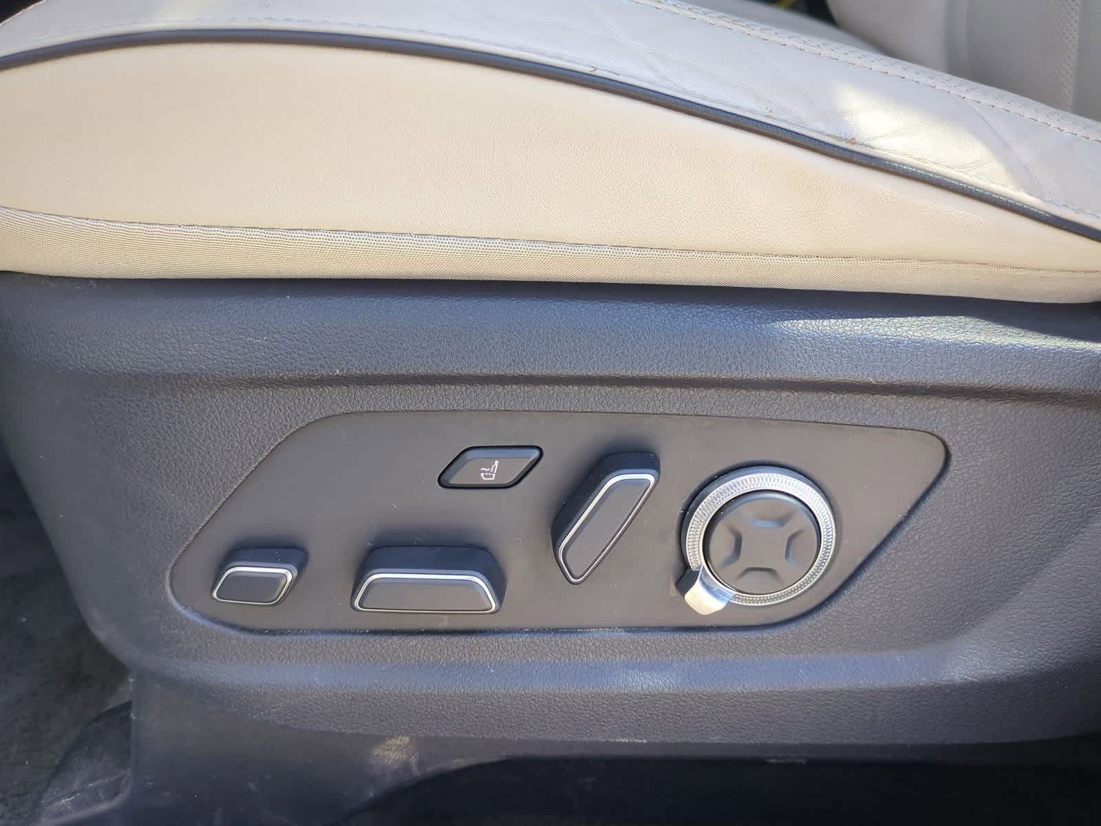 Thumbnail: 2023 Hyundai Palisade - 16