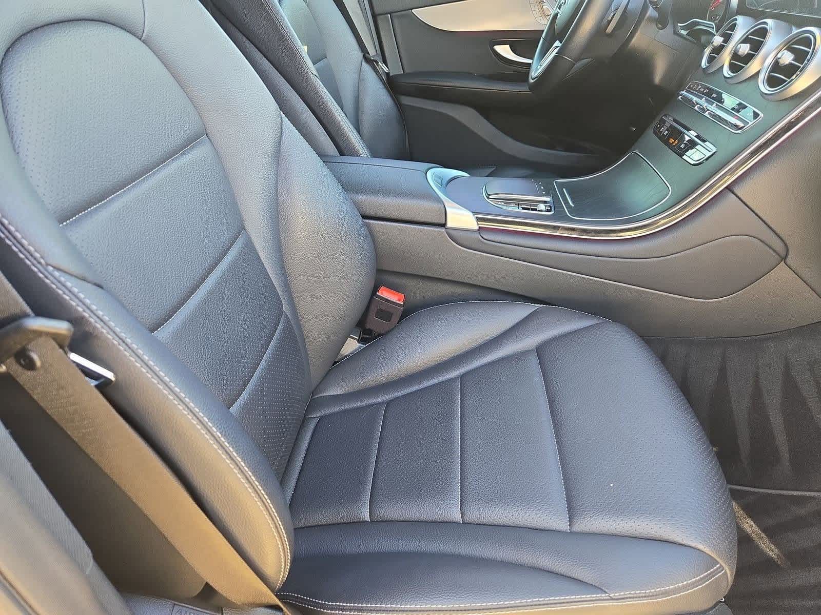 Thumbnail: 2022 Mercedes-Benz GLC - 20