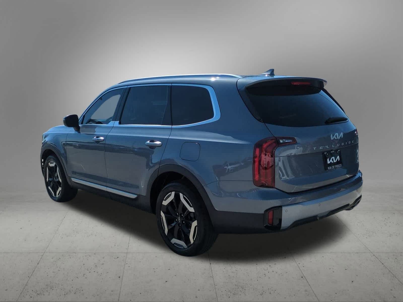 2023 Kia Telluride S photo 3