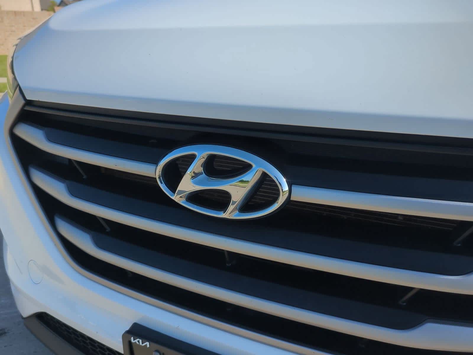 Thumbnail: 2018 Hyundai Tucson - 10