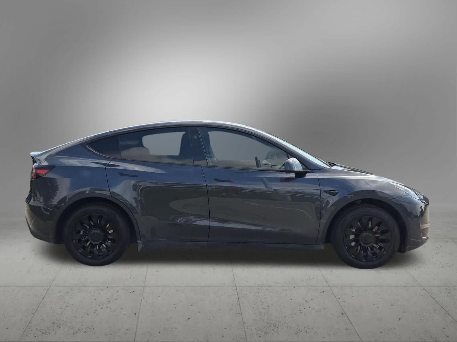 Thumbnail: 2024 Tesla Model Y - 9