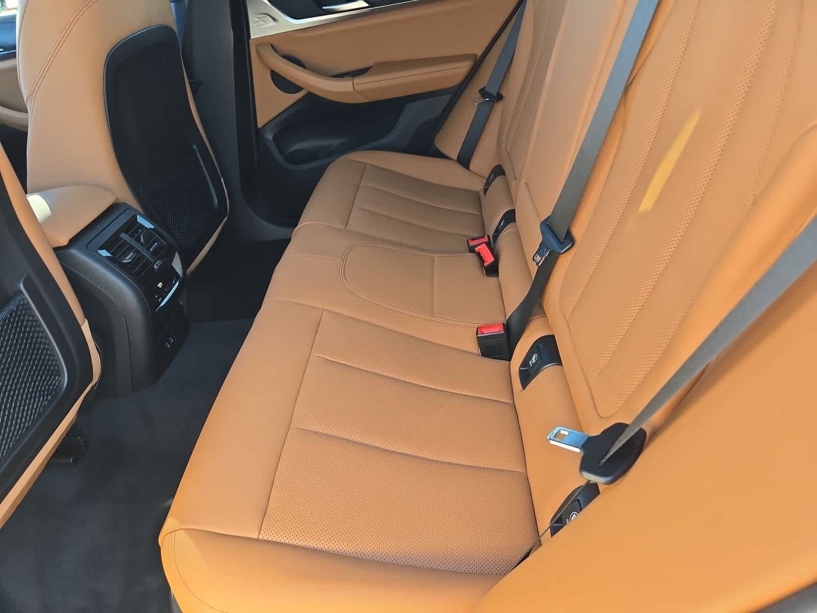 Thumbnail: 2023 BMW X4 - 19