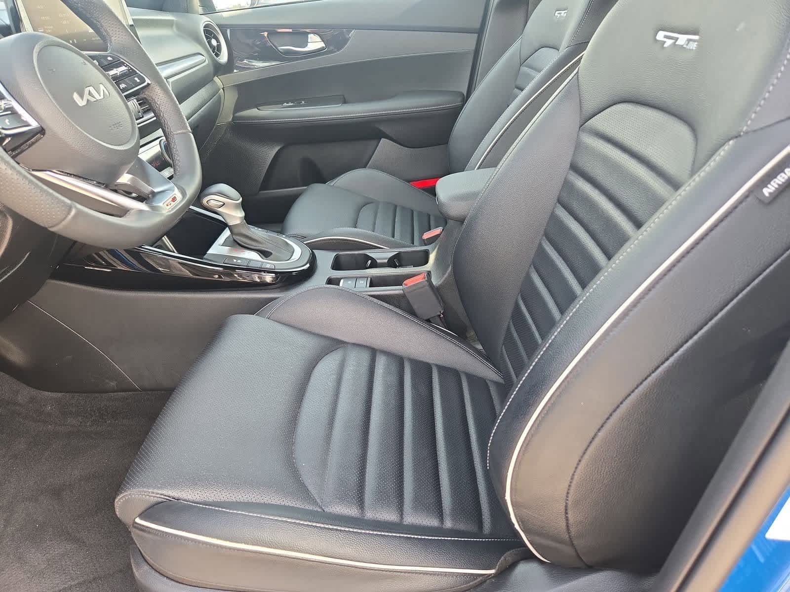 Thumbnail: 2023 Kia Forte - 16