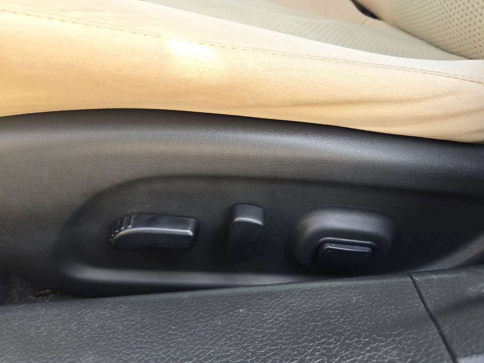 Thumbnail: 2015 Nissan Altima - 16