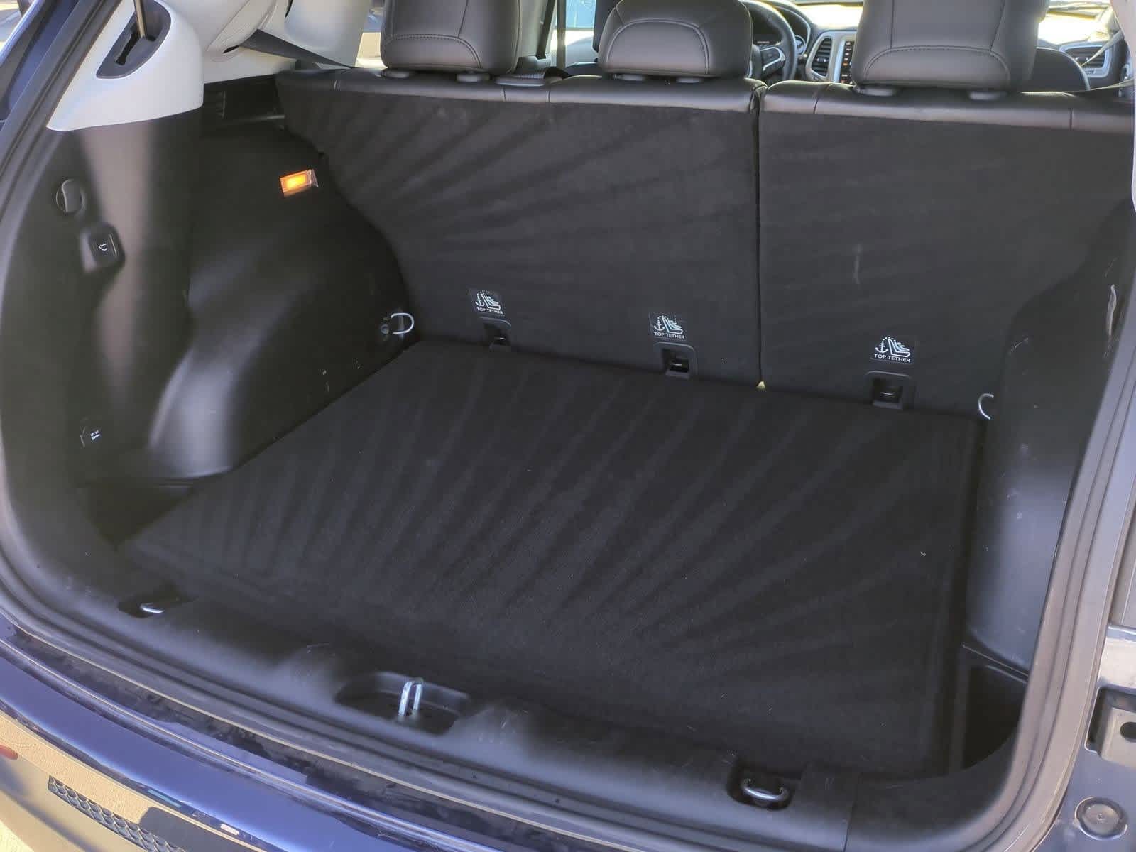 Thumbnail: 2018 Jeep Compass - 33