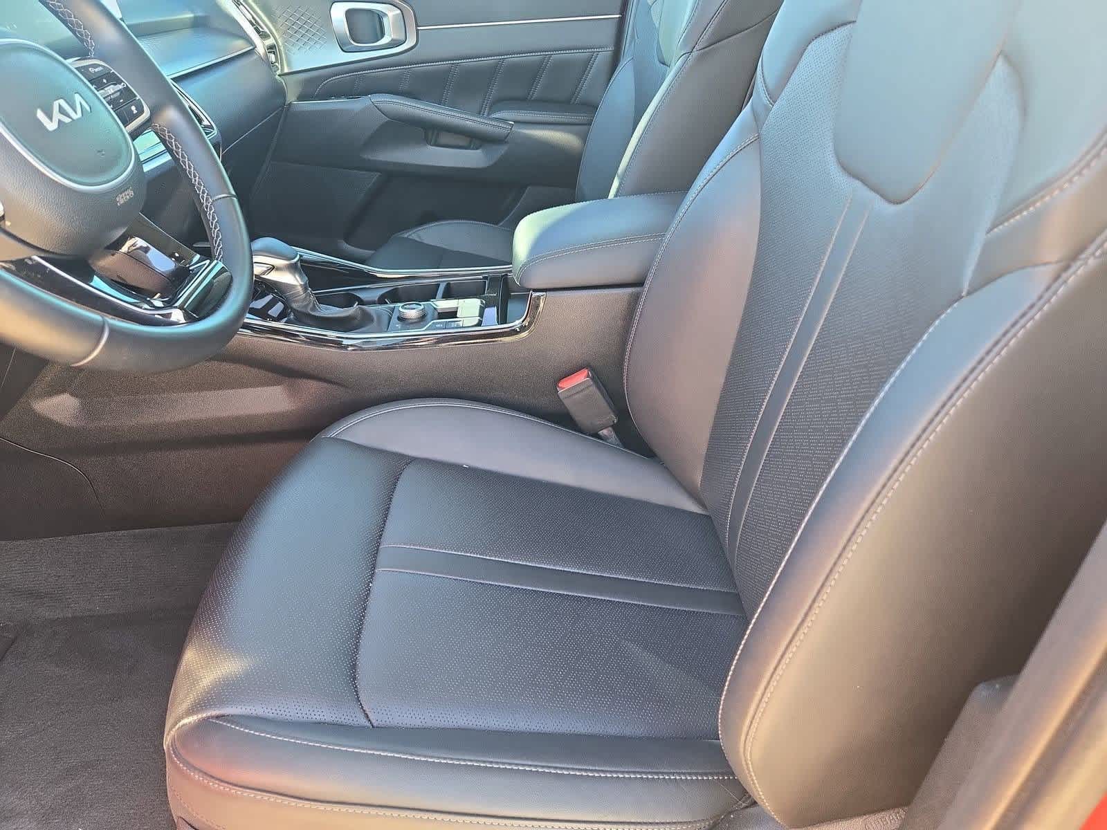 Thumbnail: 2022 Kia Sorento - 15