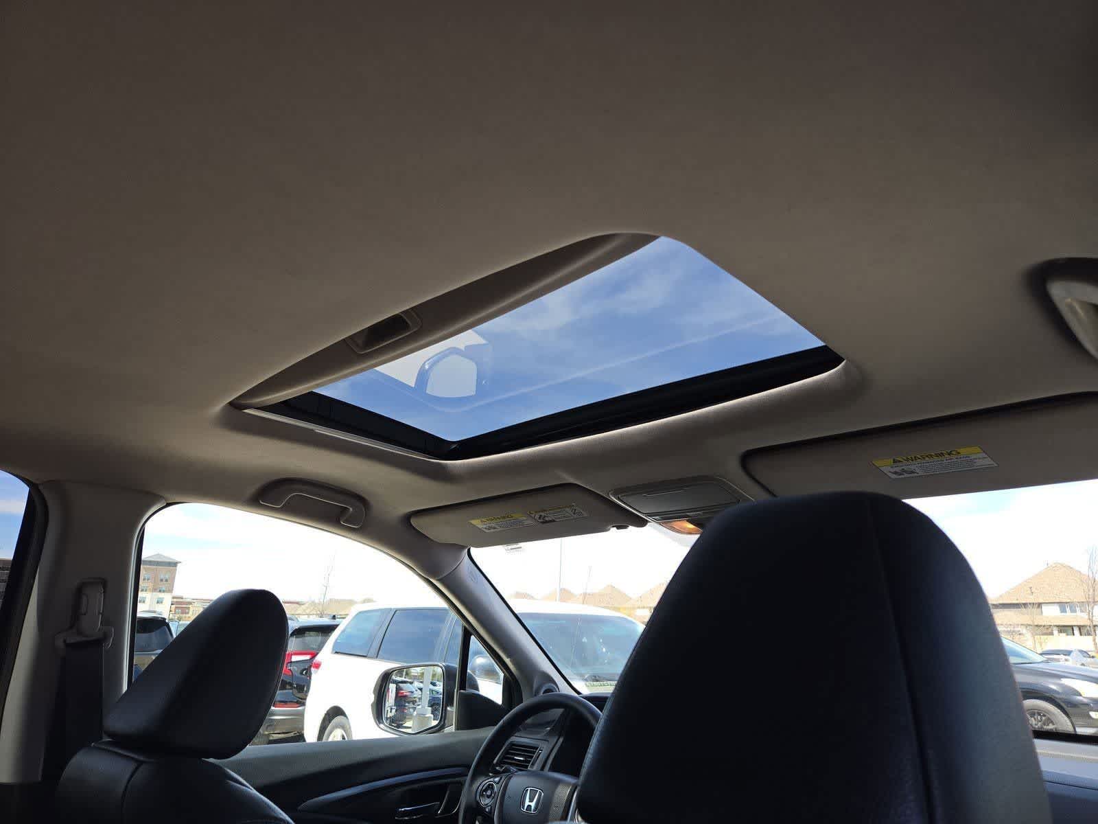 Thumbnail: 2016 Honda Pilot - 21