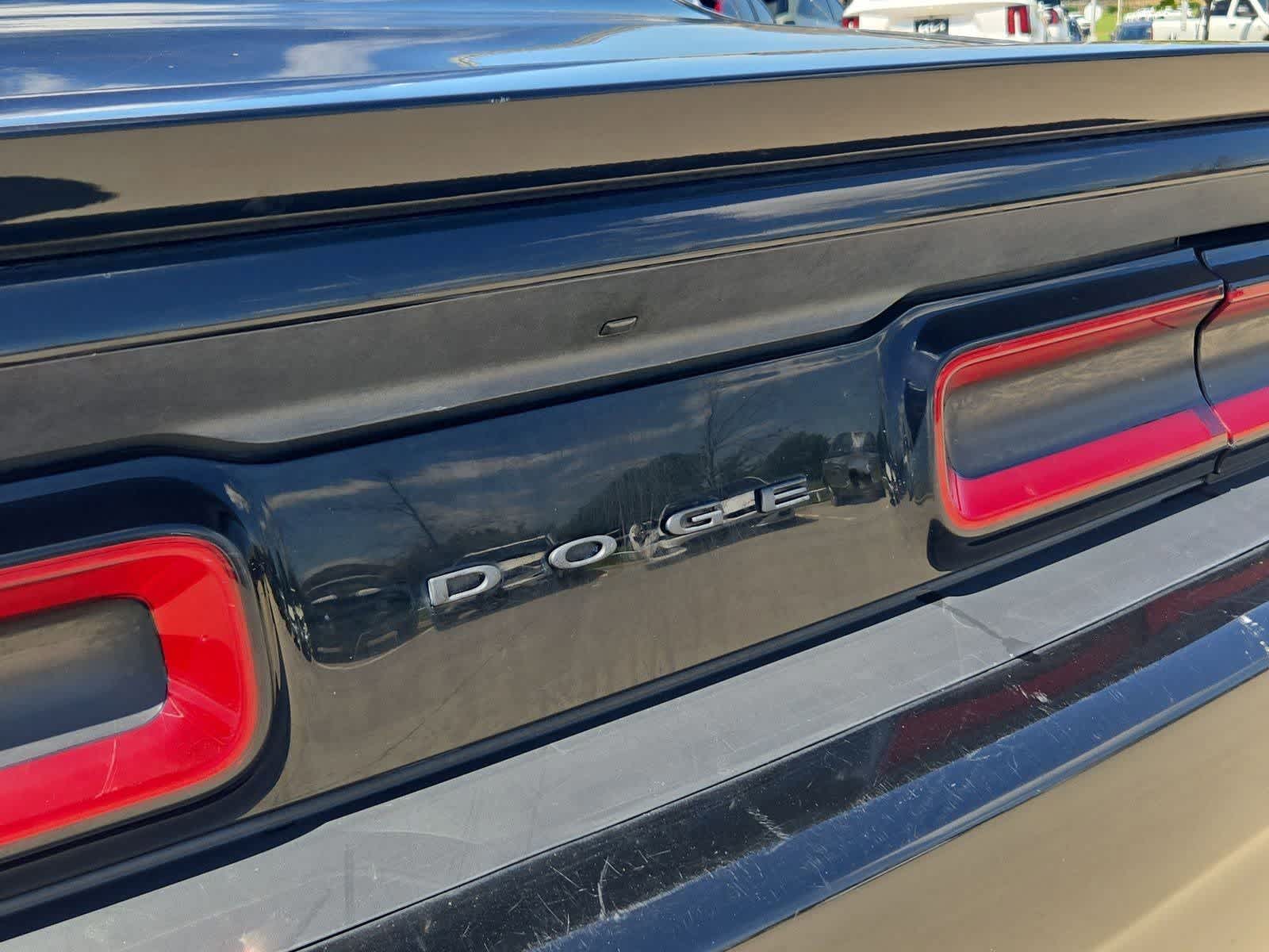 Thumbnail: 2017 Dodge Challenger - 11
