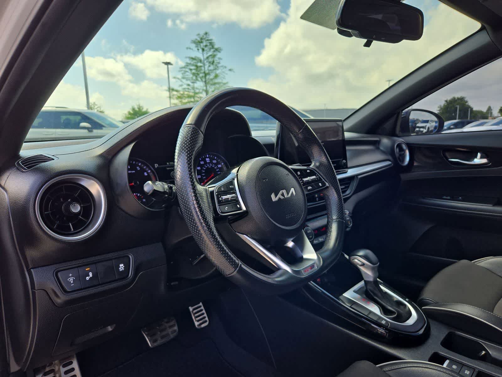 Thumbnail: 2022 Kia Forte - 2