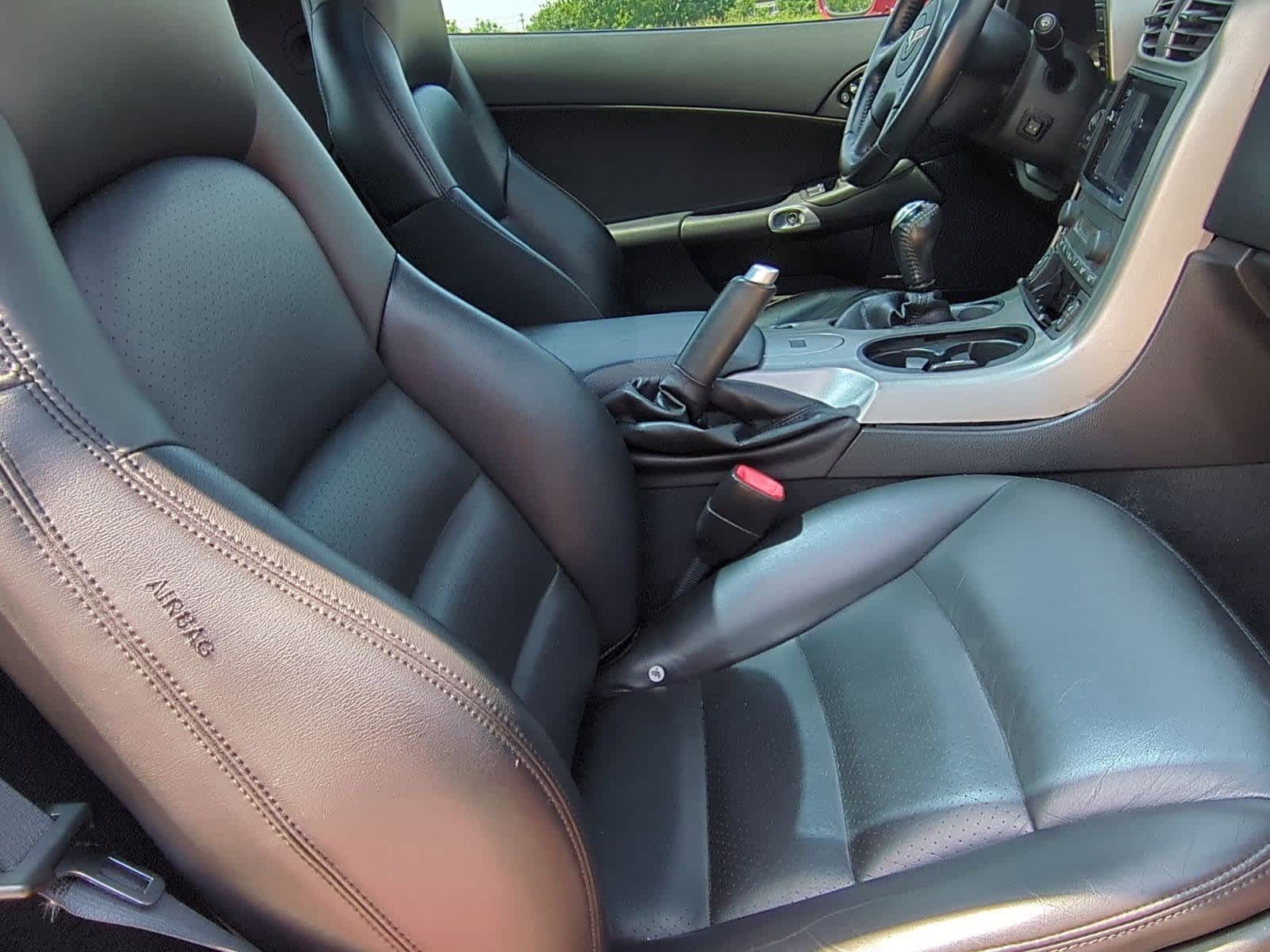 Thumbnail: 2005 Chevrolet Corvette - 17